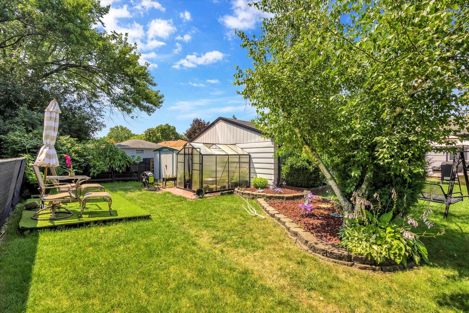 10353 W Sylvia St