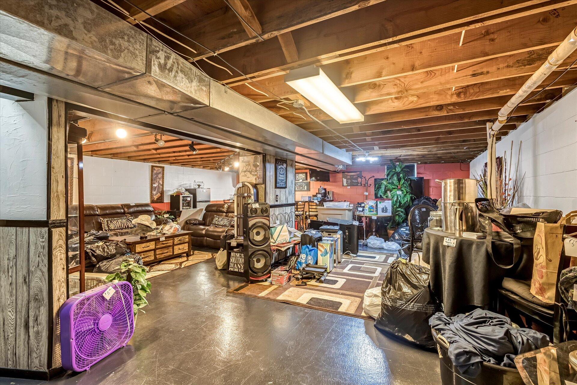 10353 W Sylvia St