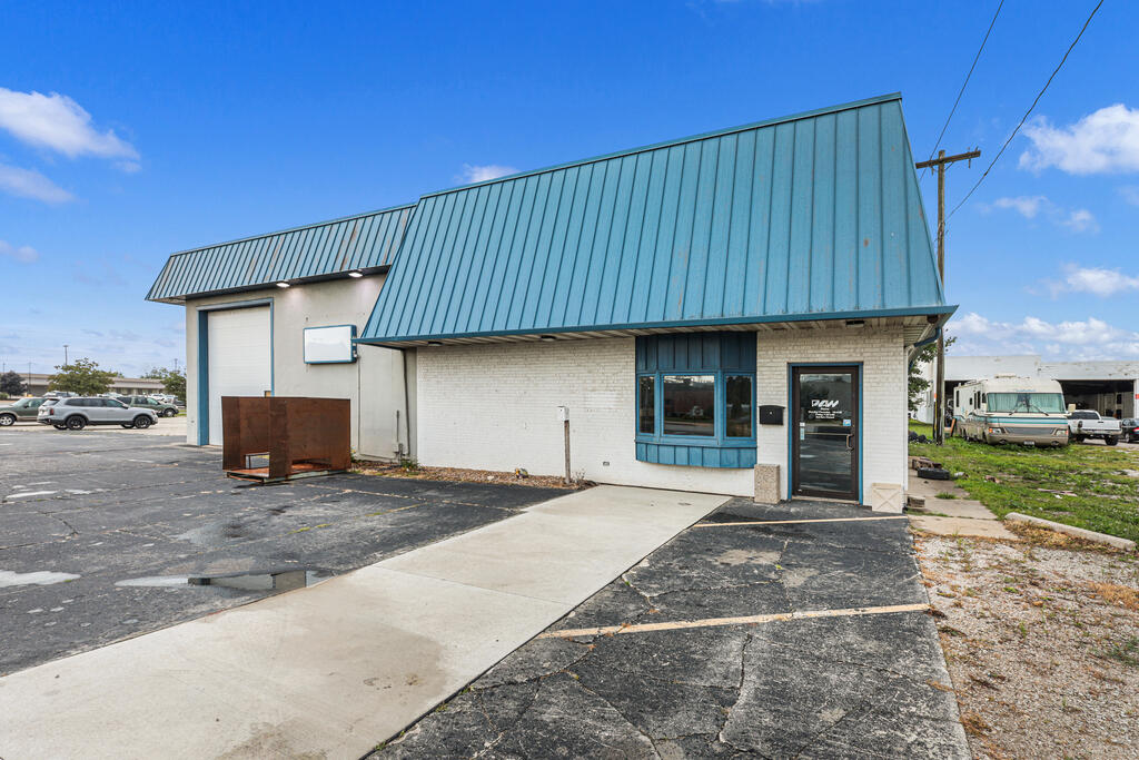 2904 Calumet Ave