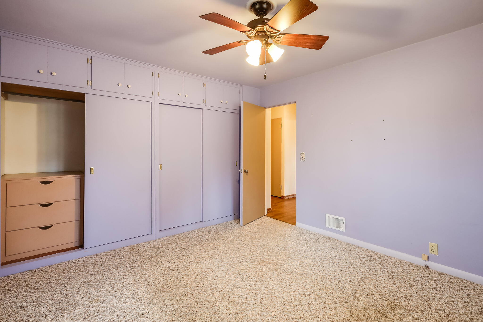 3702 Schroeder Dr