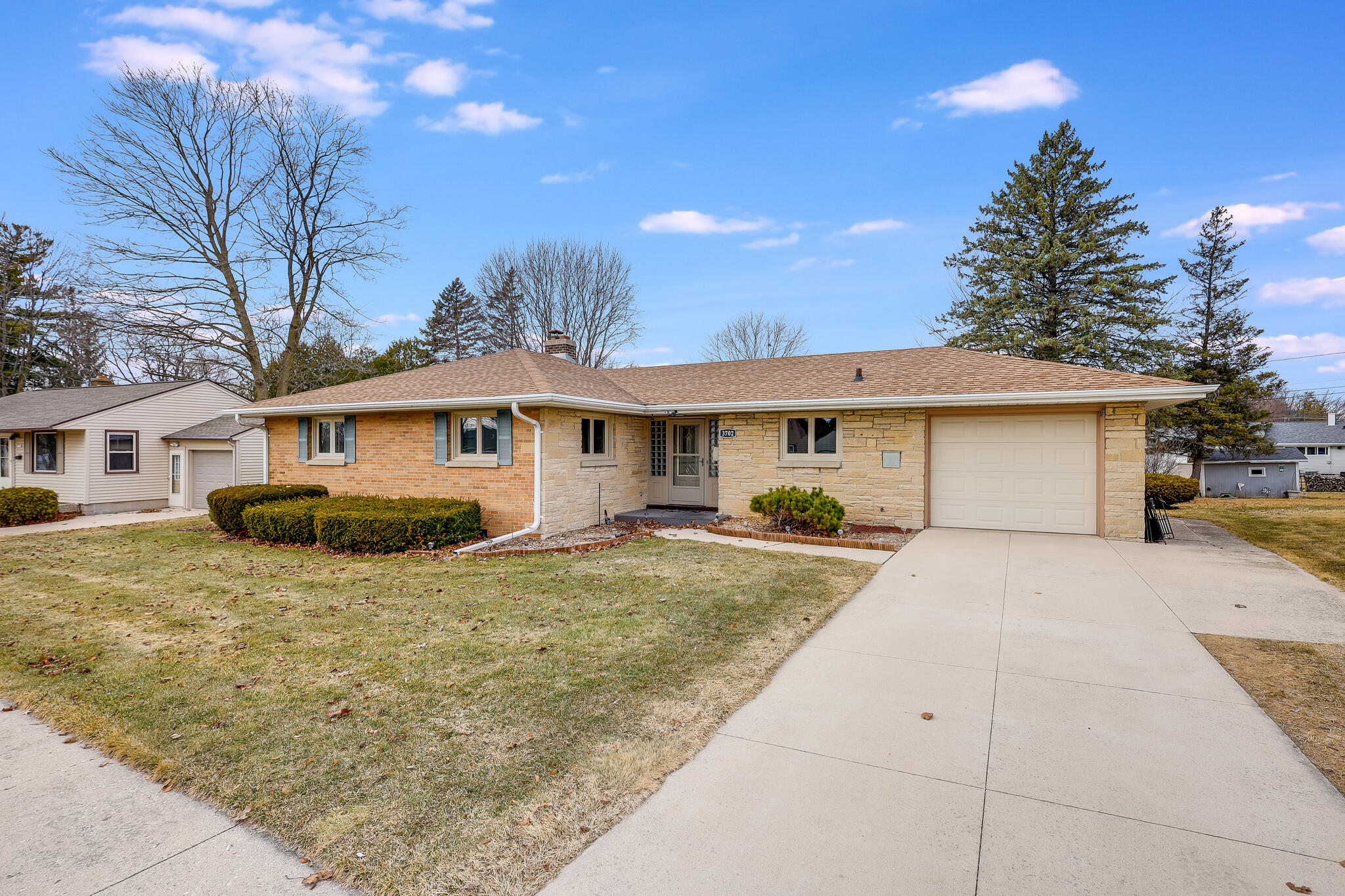 3702 Schroeder Dr