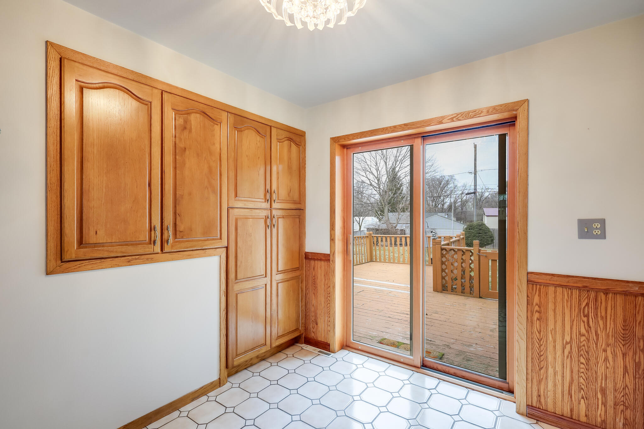 3702 Schroeder Dr