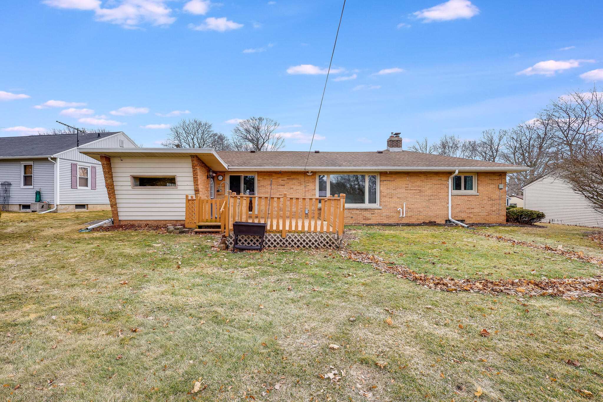 3702 Schroeder Dr