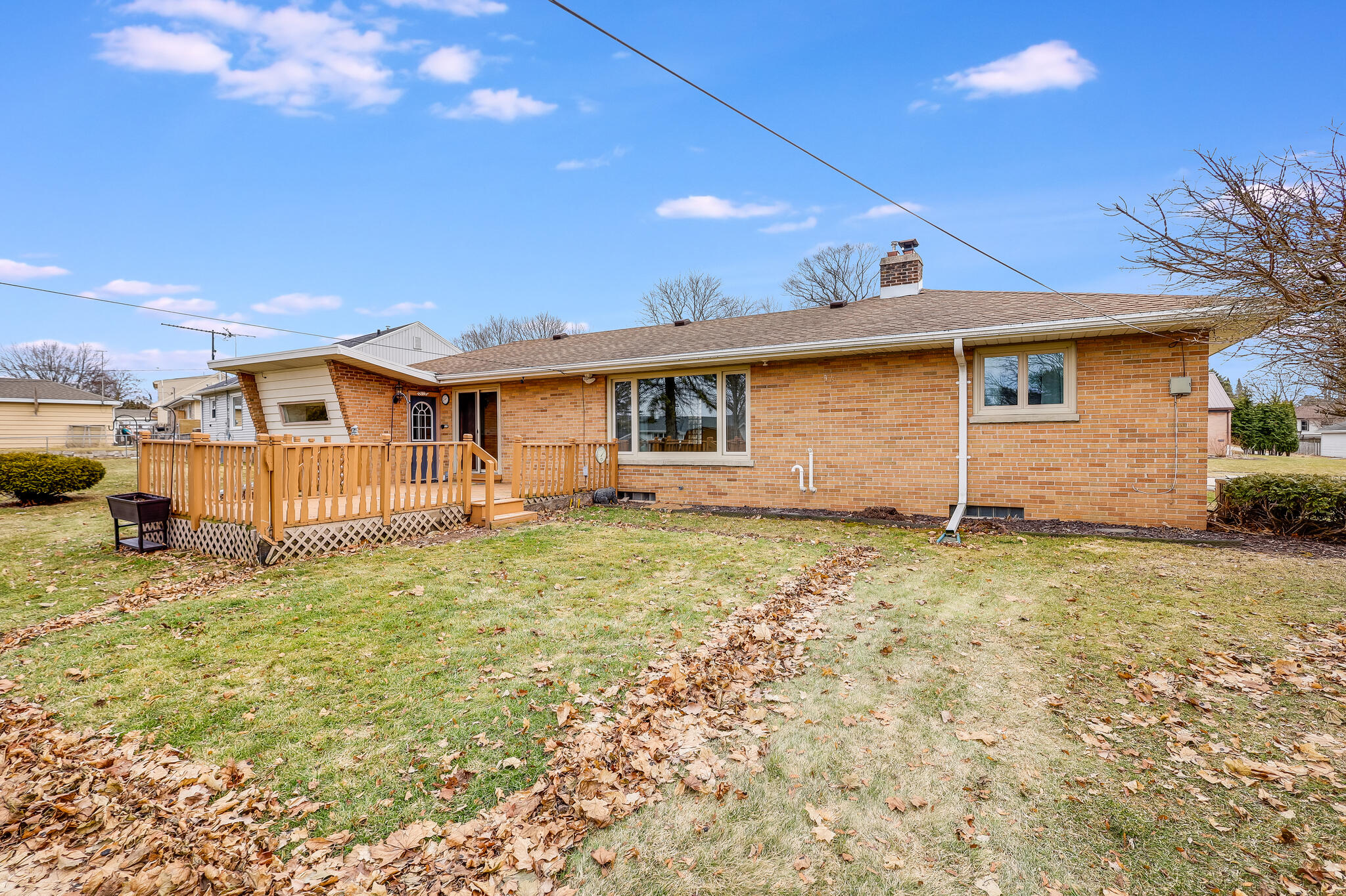 3702 Schroeder Dr