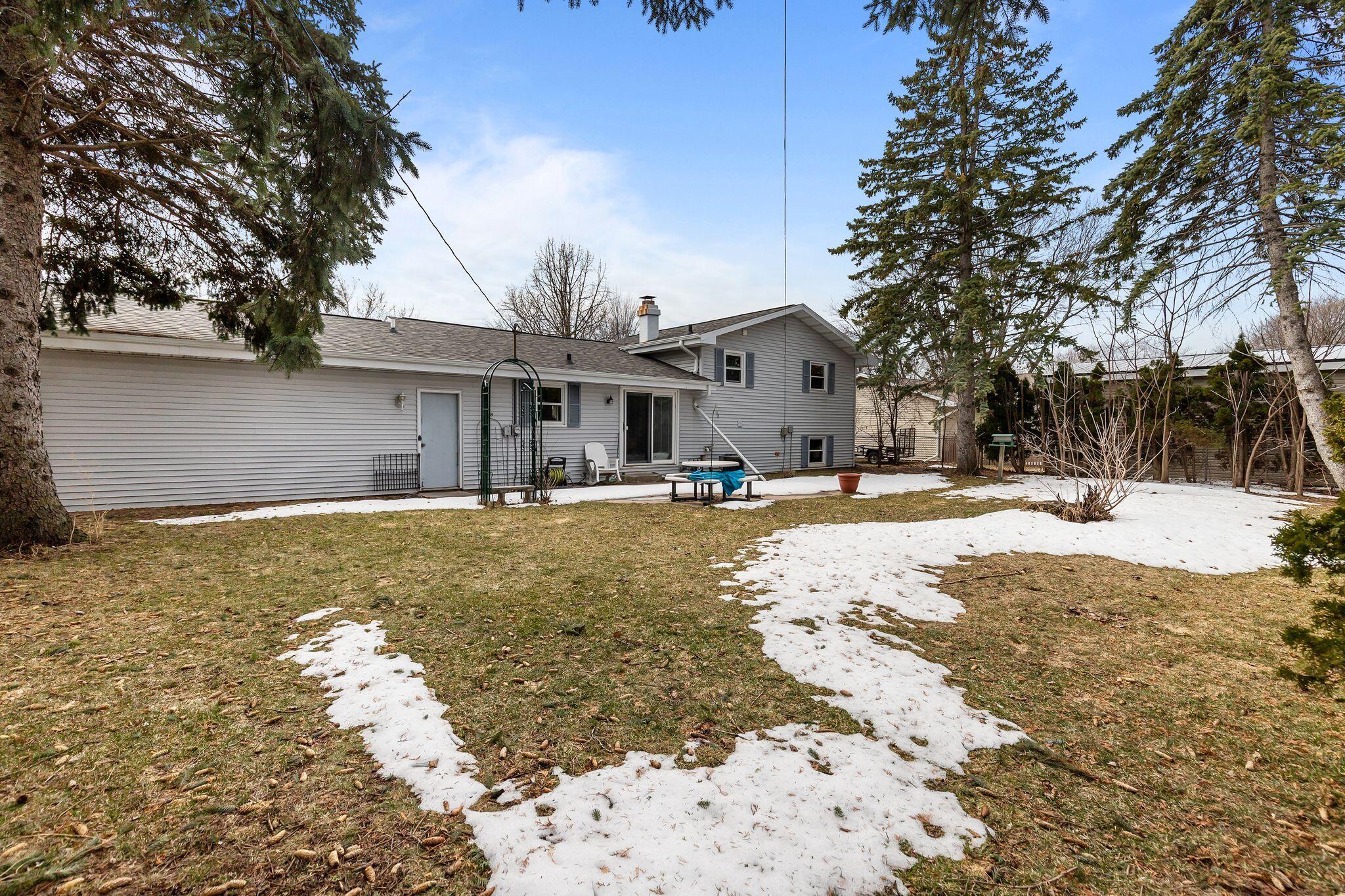 1764 Oakridge Ct