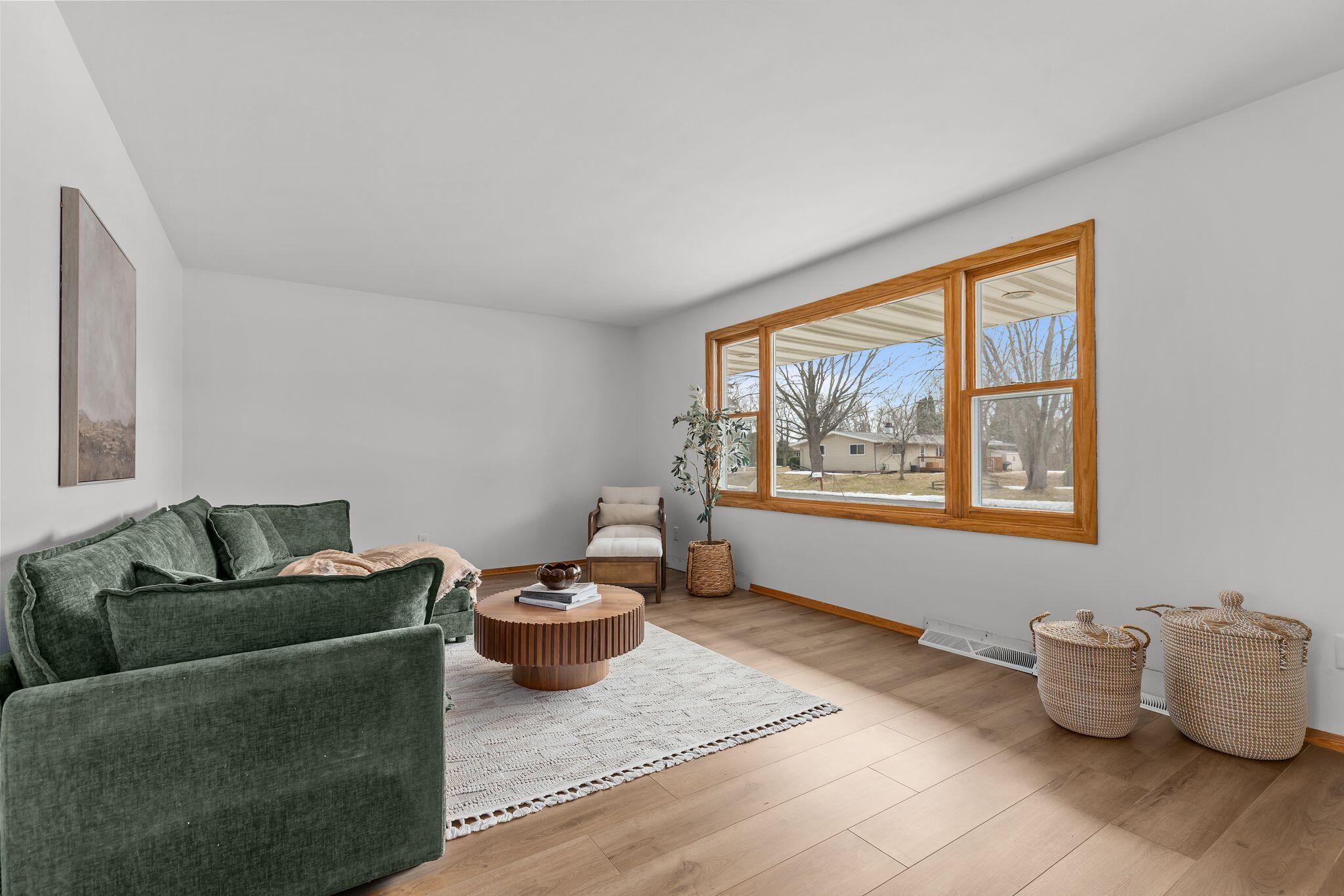1764 Oakridge Ct
