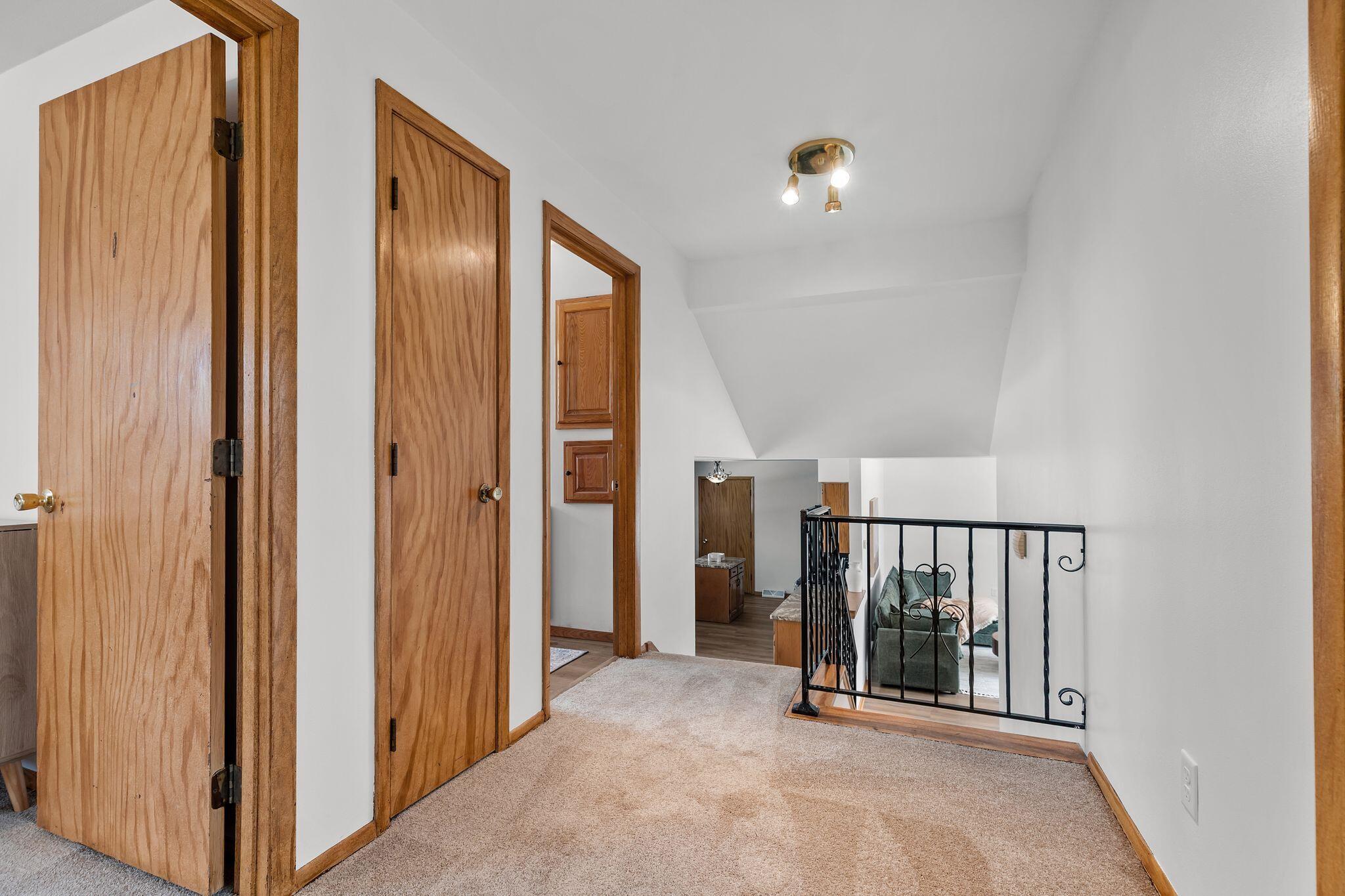 1764 Oakridge Ct
