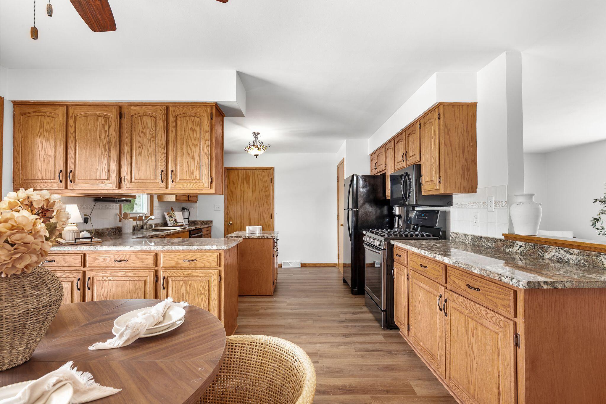 1764 Oakridge Ct
