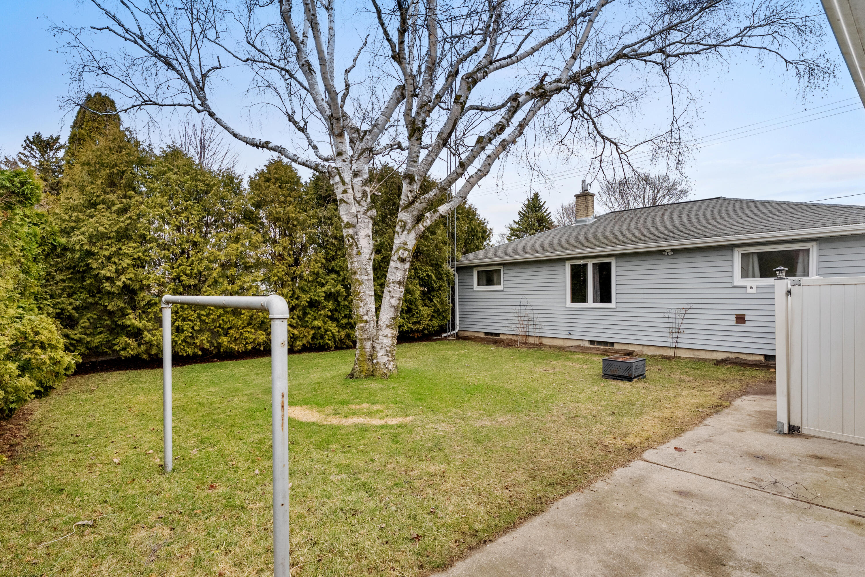 1318 S 24th St