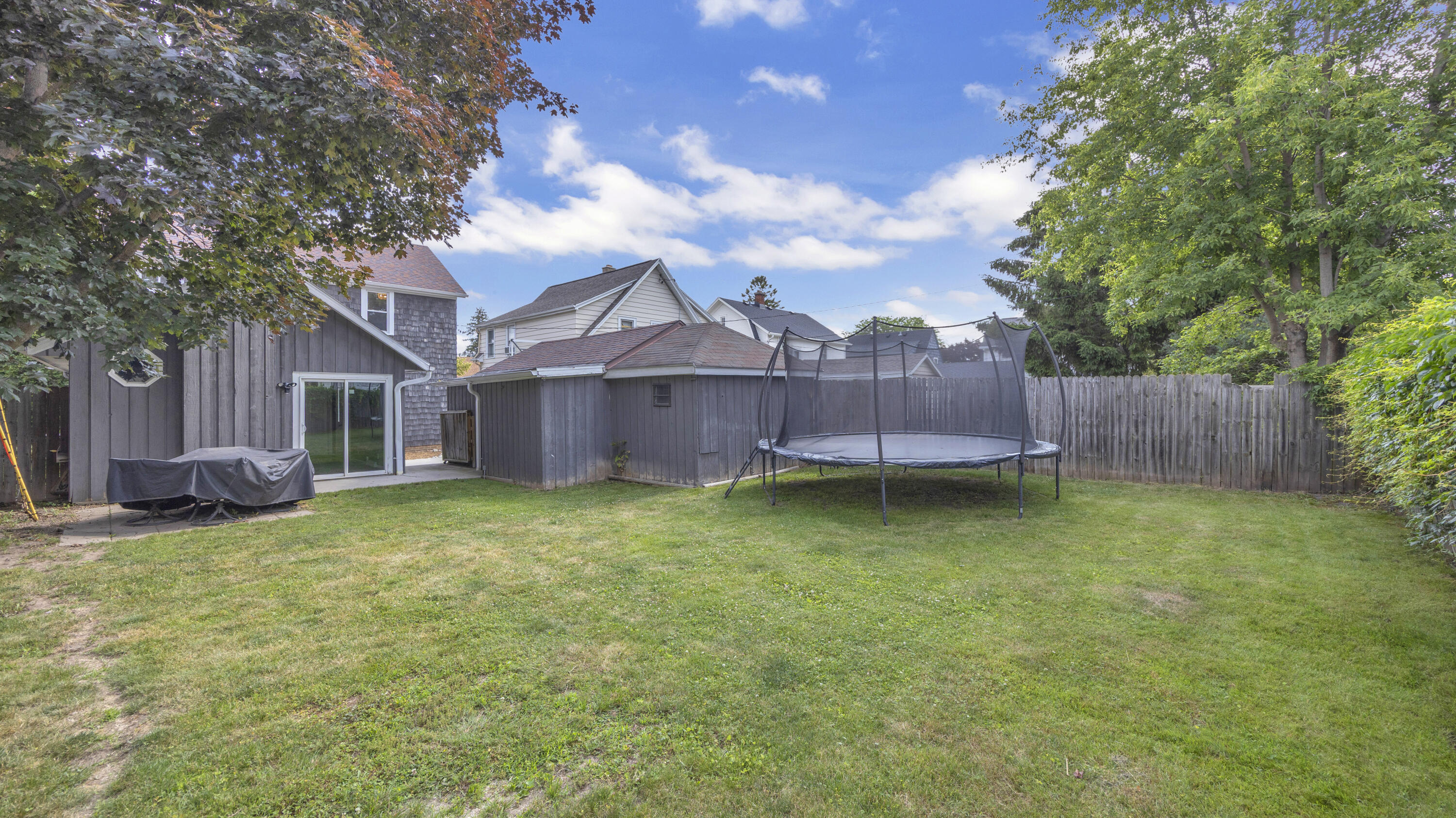 1339 Main Ave