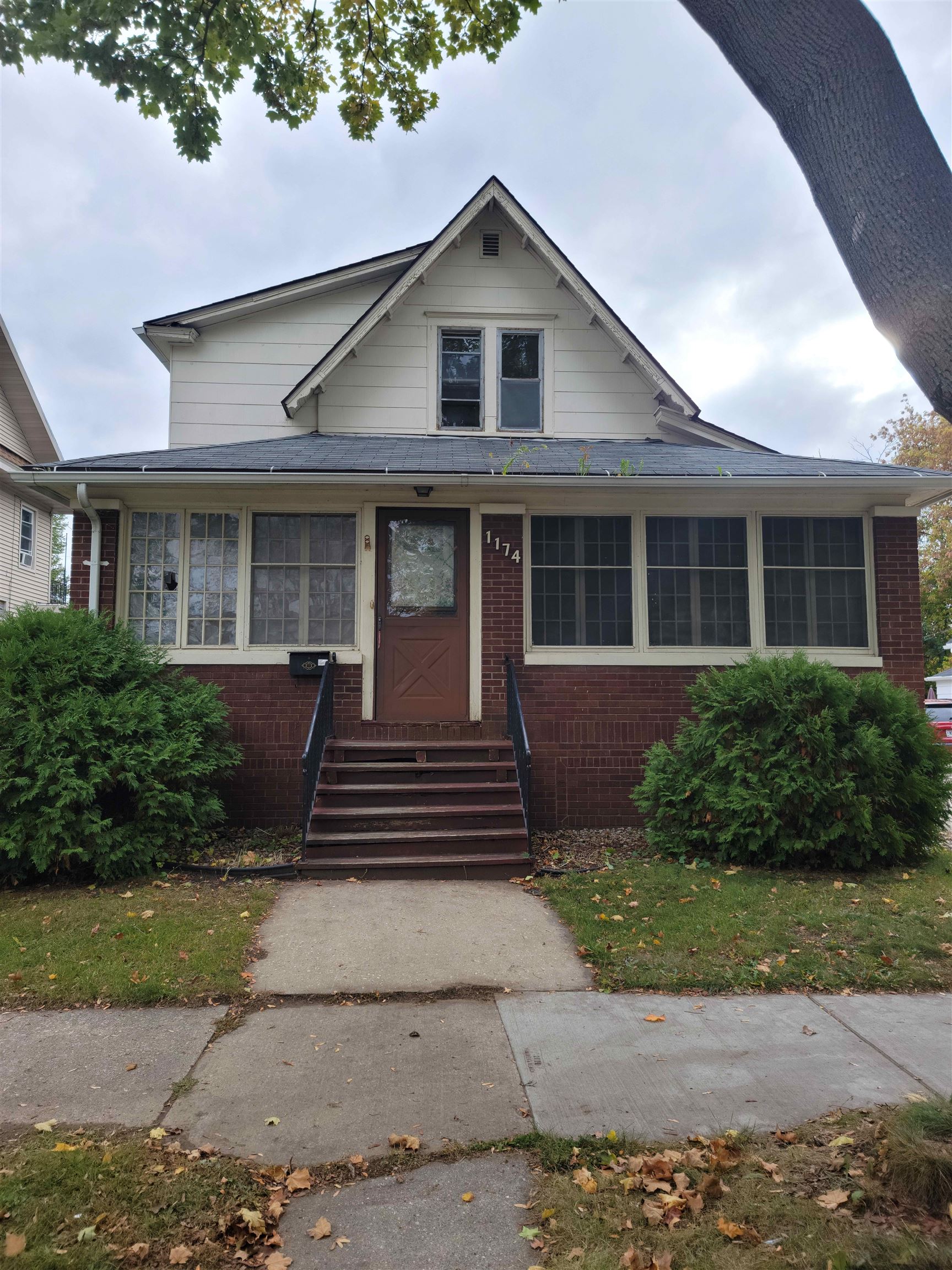 1174 CHERRY Street