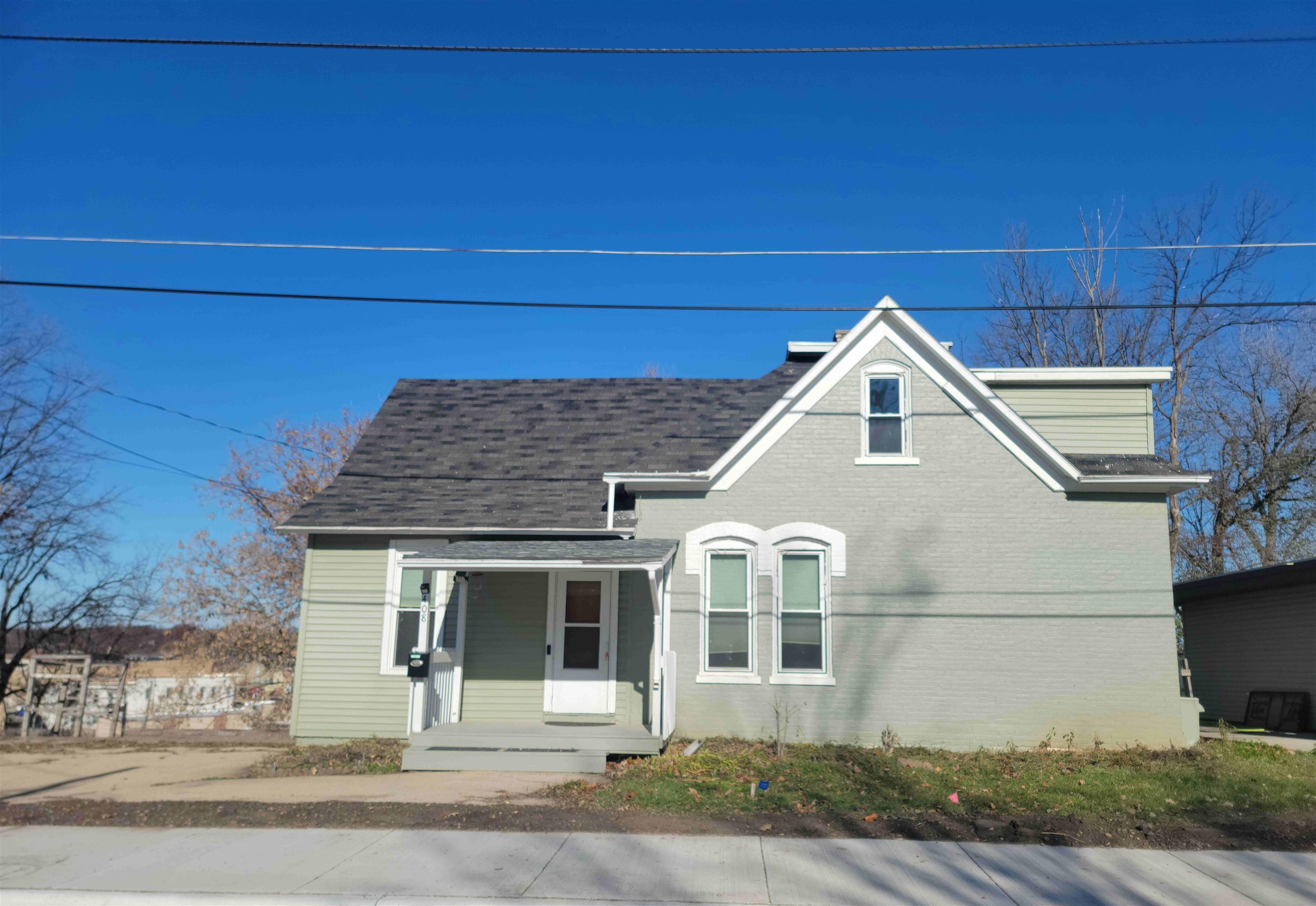 408 DIXON Street