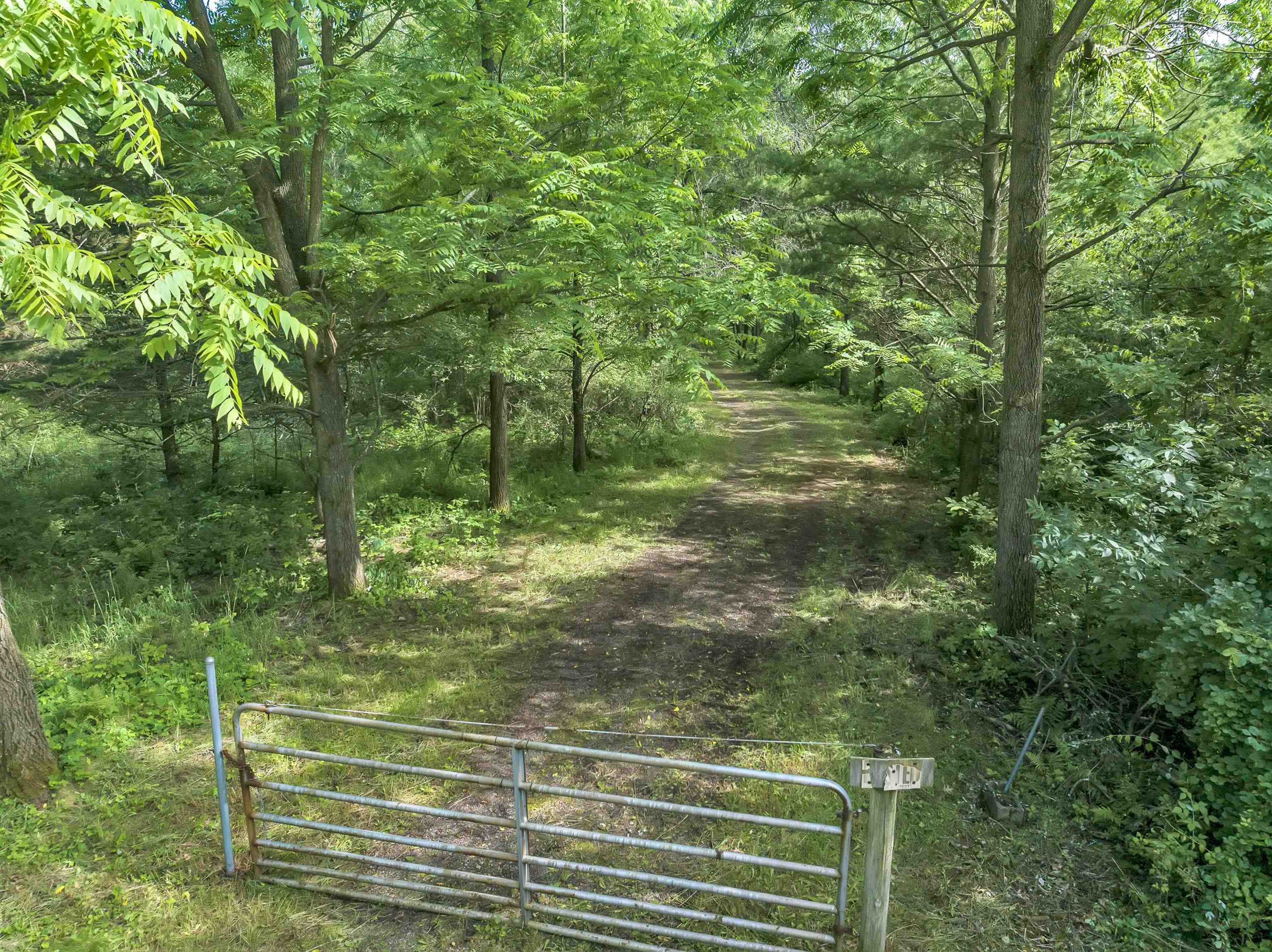 E1461 NORTH LAKE Road