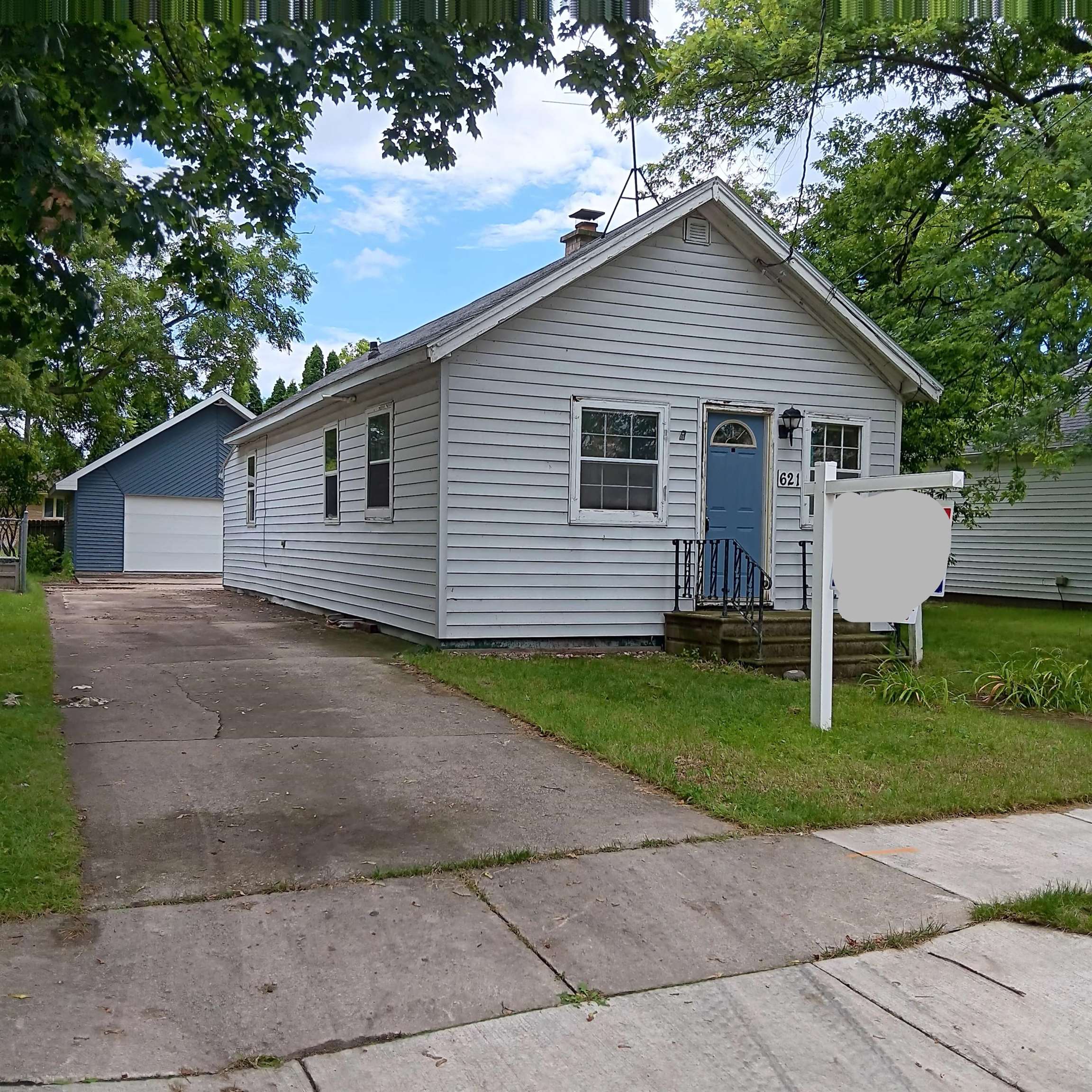 621 FAIRVIEW Avenue
