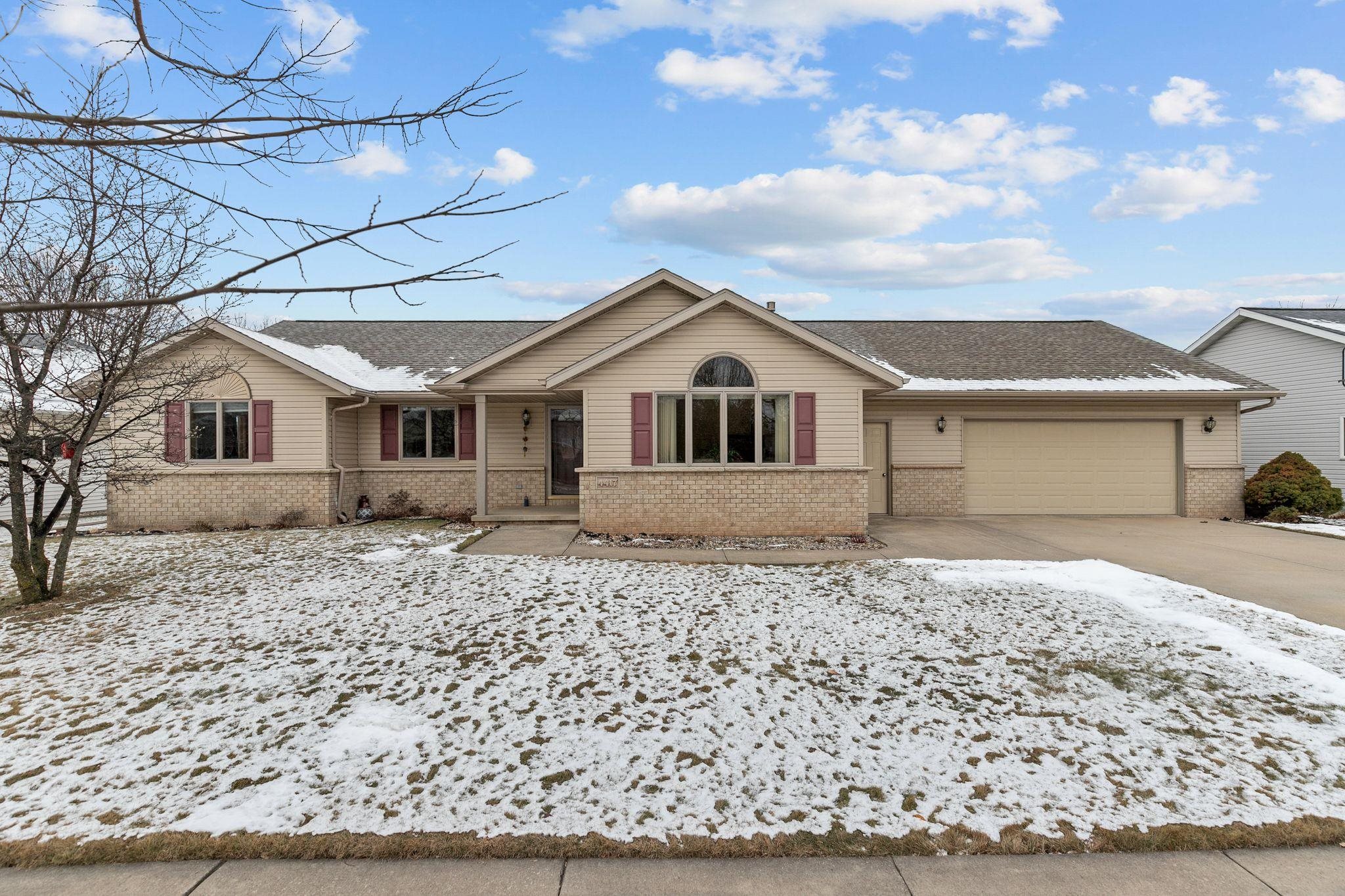 4417 N CLAYHILL Drive