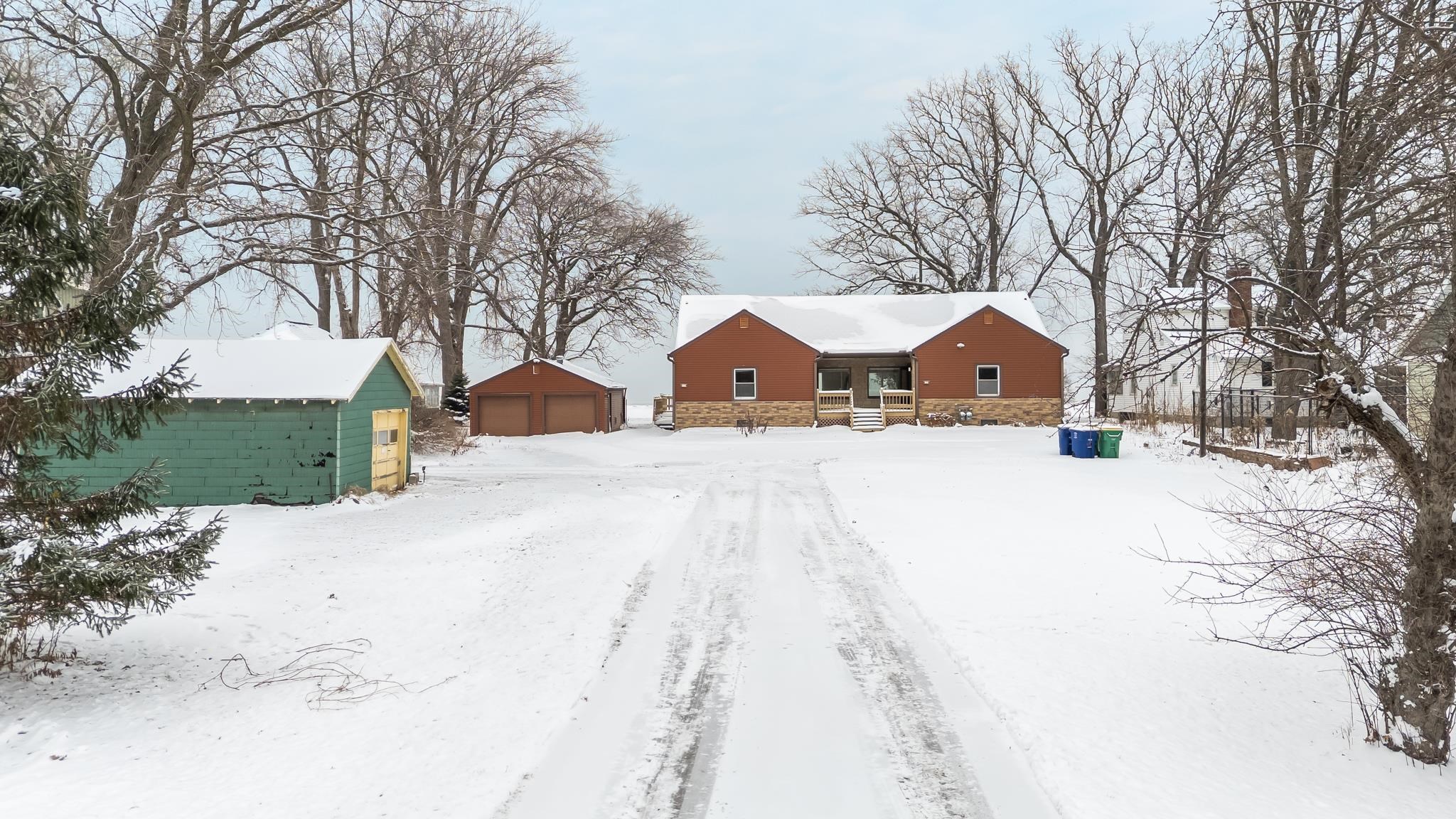 2453 EAST SHORE Drive