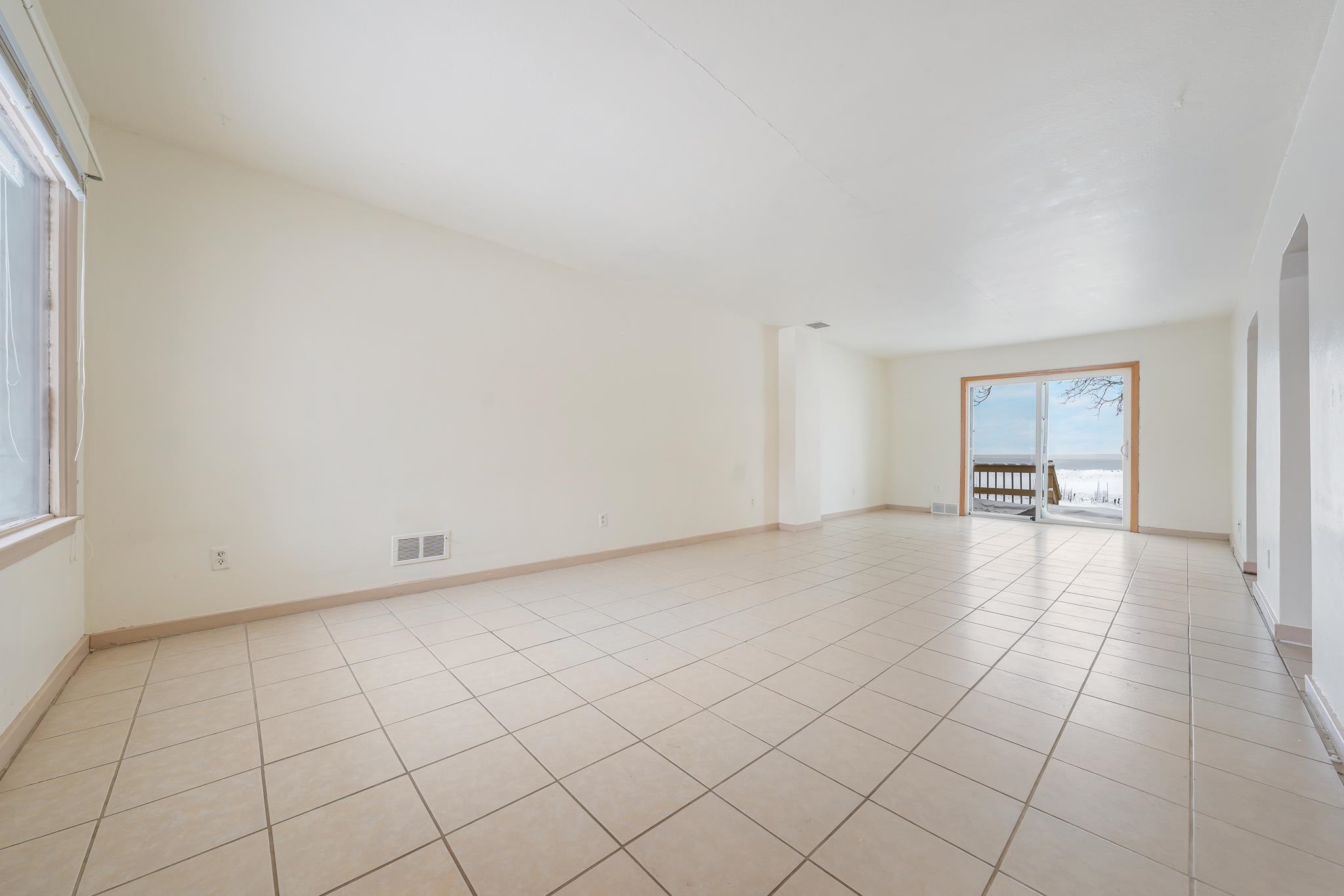 2453 EAST SHORE Drive