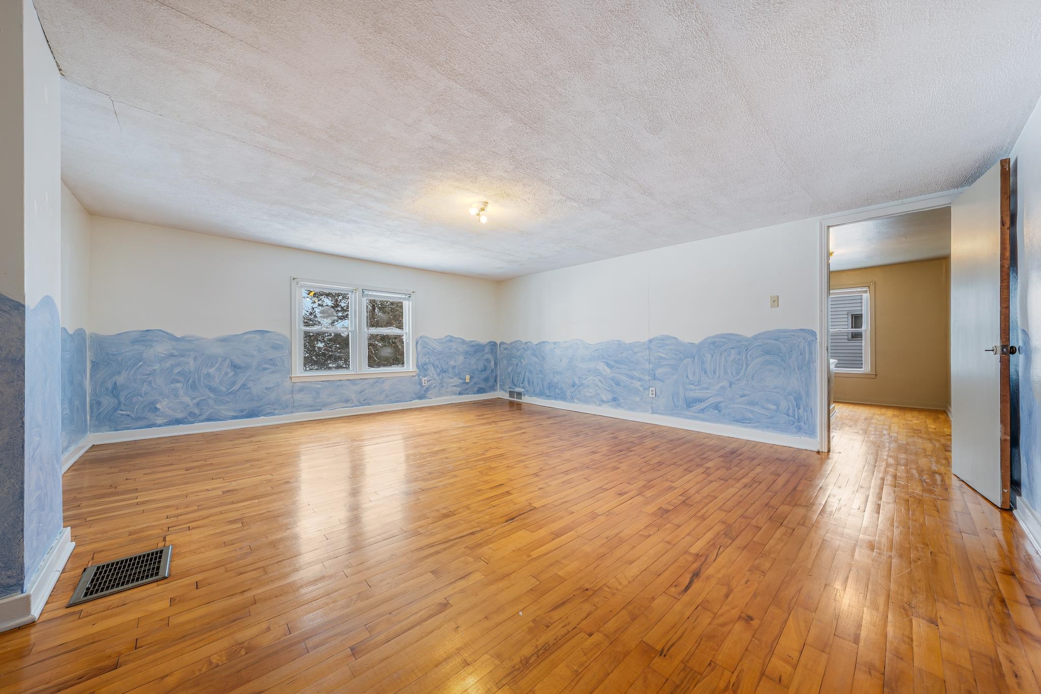 2453 EAST SHORE Drive