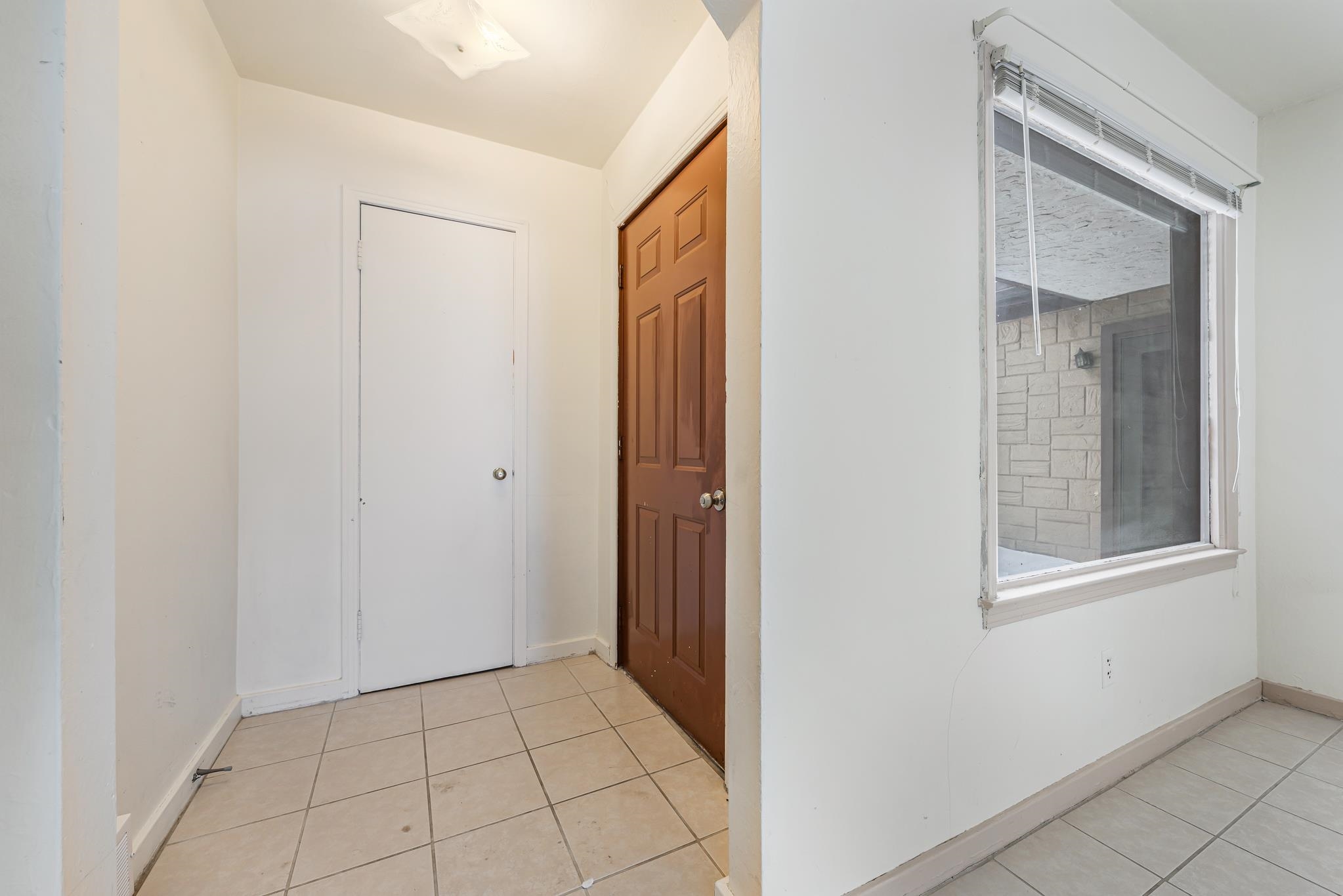 2453 EAST SHORE Drive