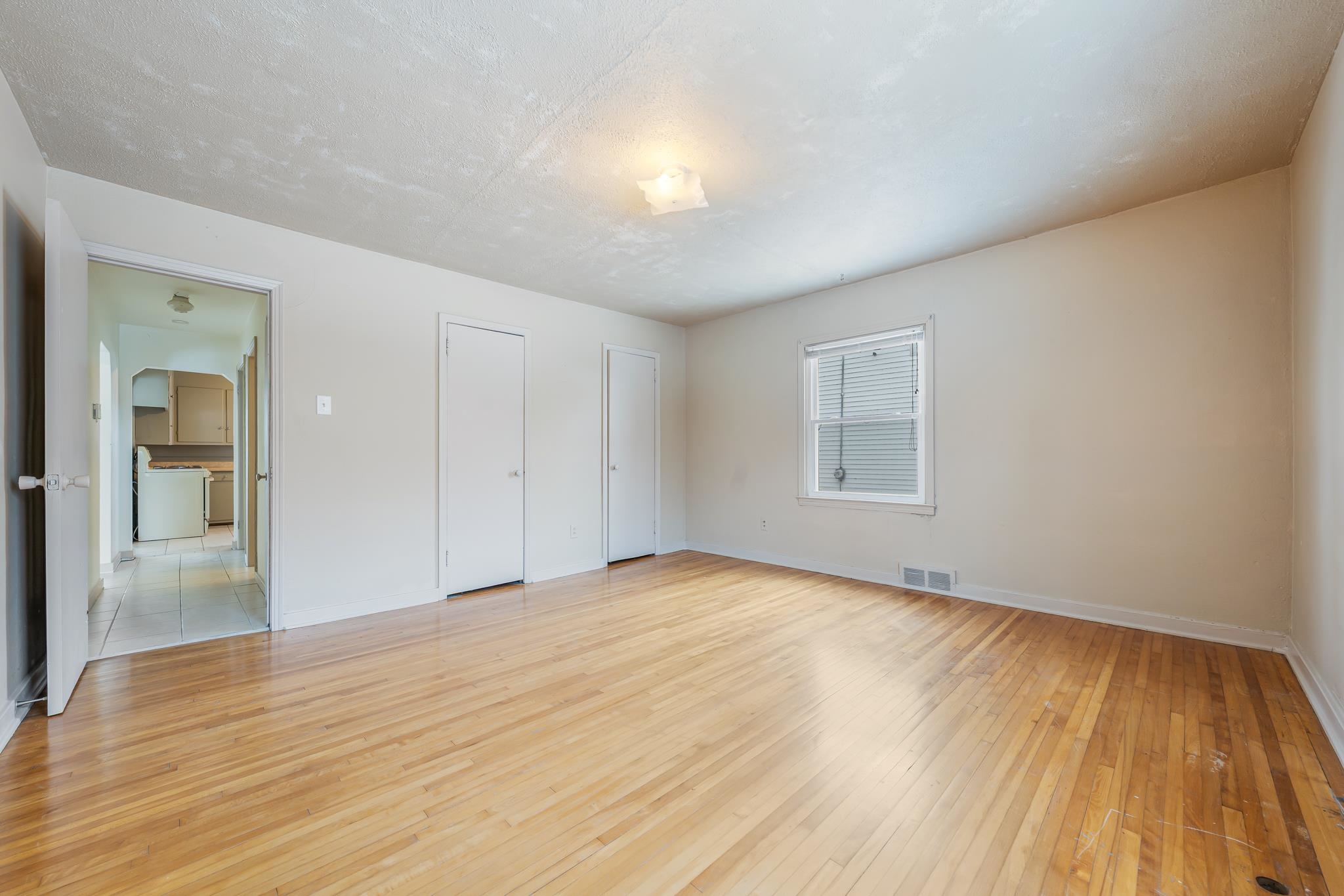 2453 EAST SHORE Drive