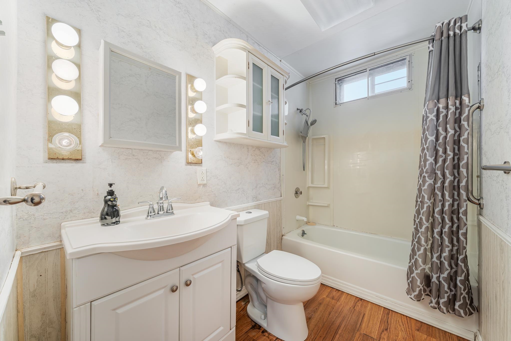 2453 EAST SHORE Drive