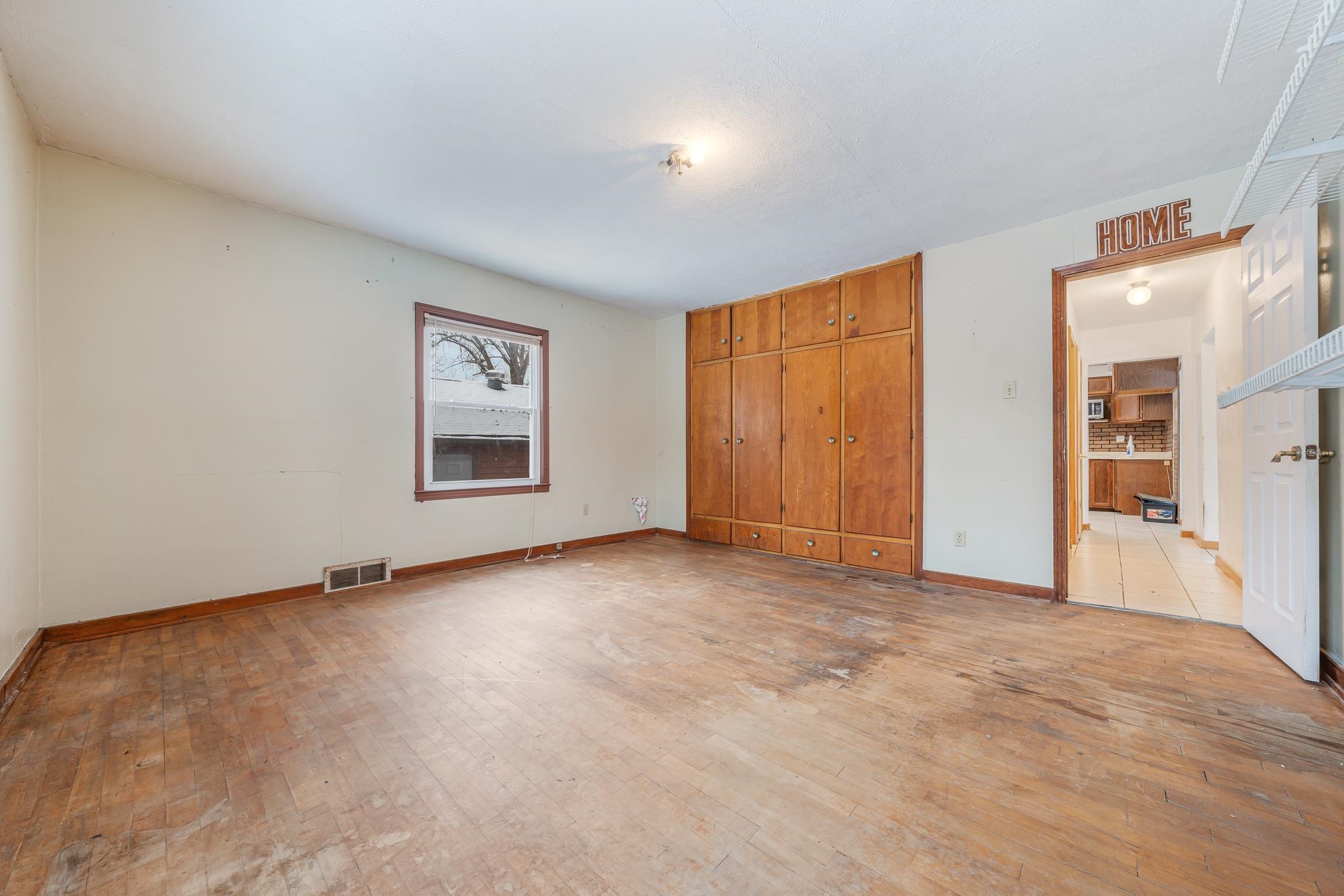 2453 EAST SHORE Drive