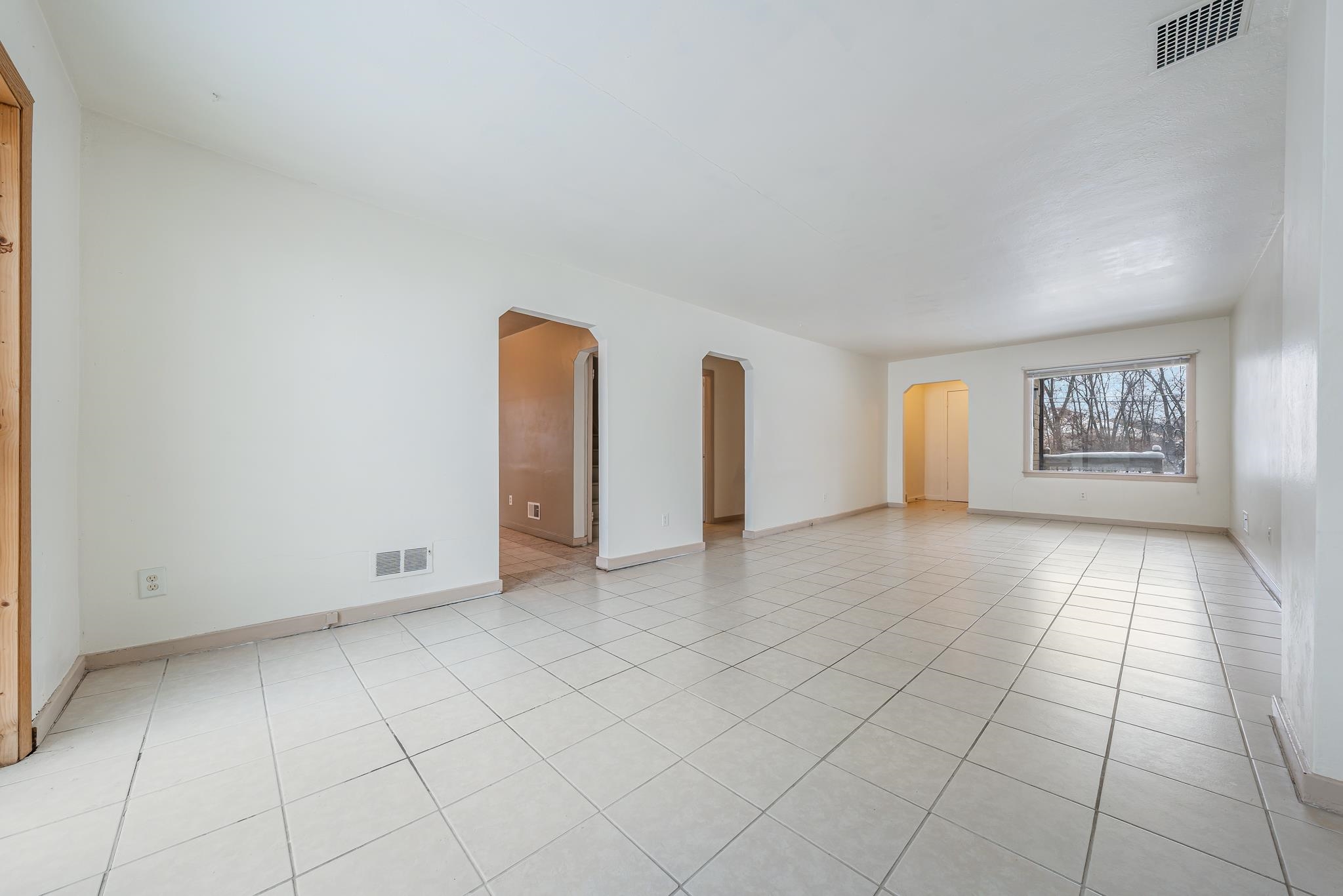 2453 EAST SHORE Drive