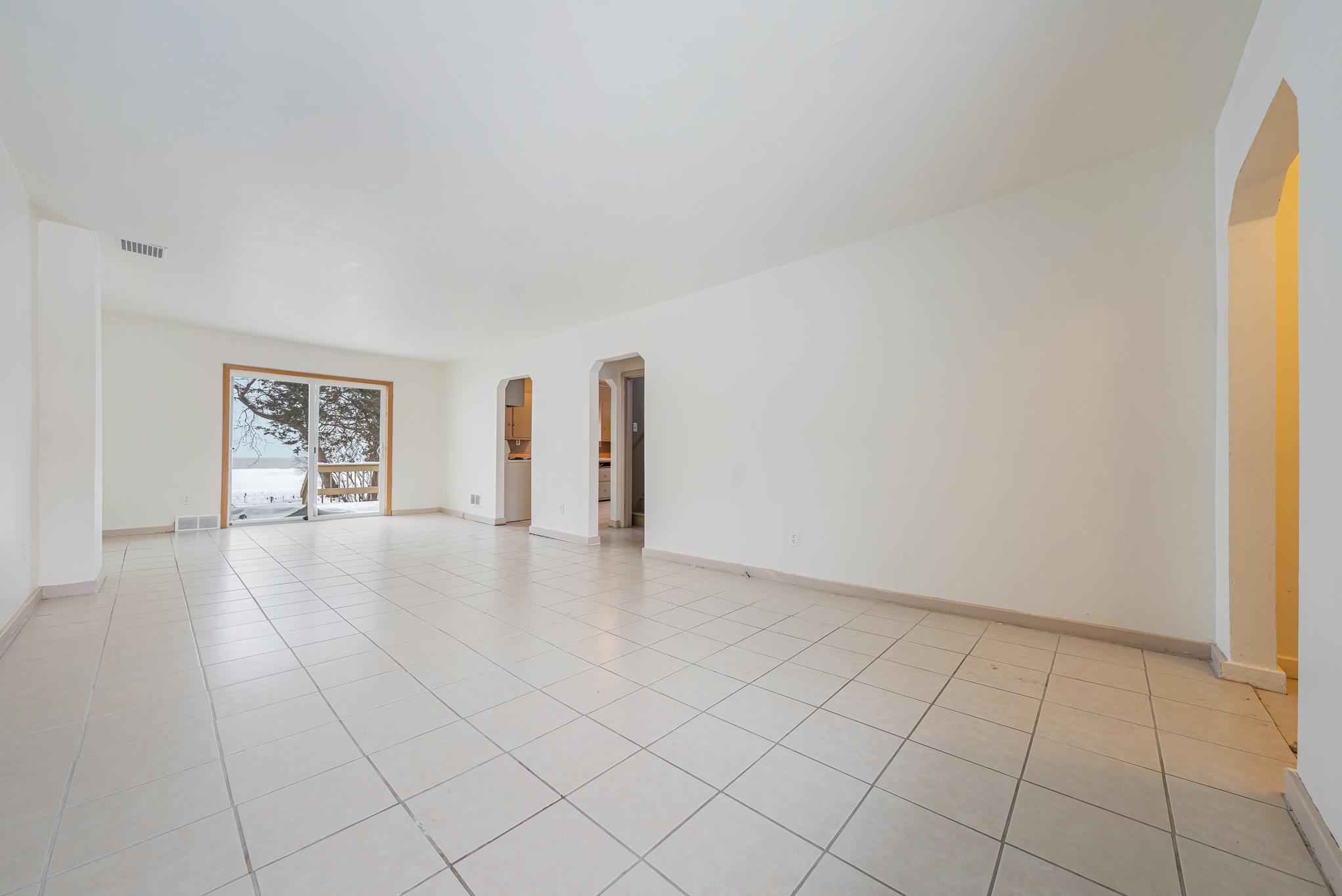 2453 EAST SHORE Drive