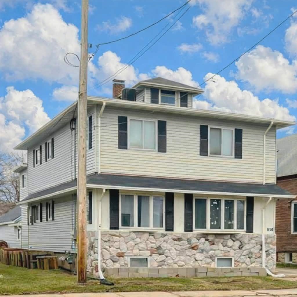 1110 SHAWANO Avenue