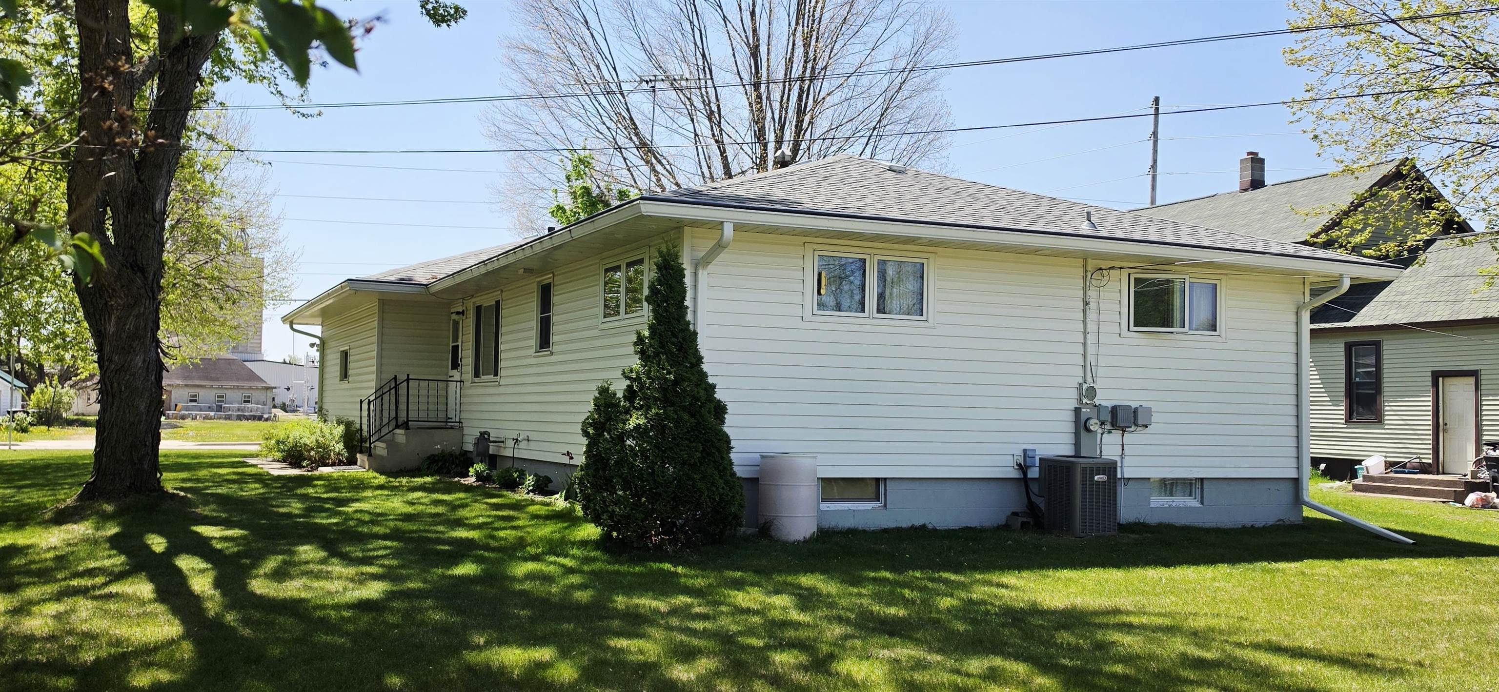 707 E 5TH Street