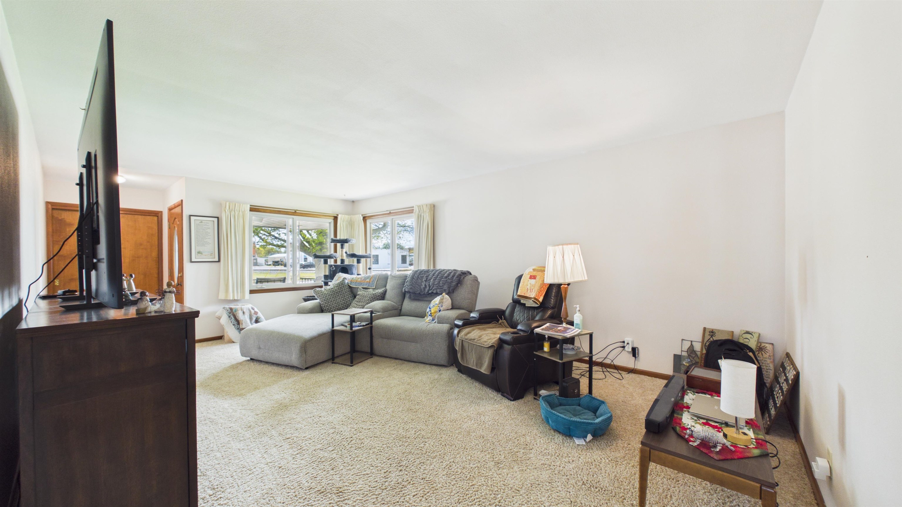 707 E 5TH Street