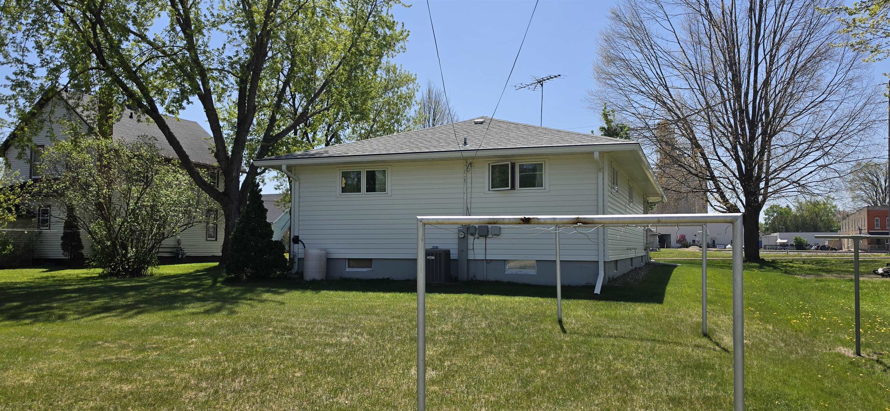 707 E 5TH Street