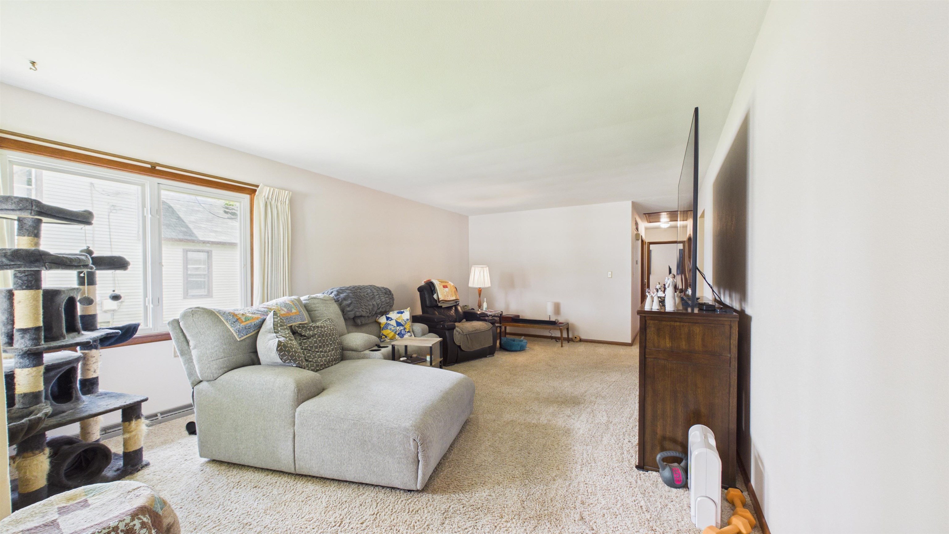 707 E 5TH Street