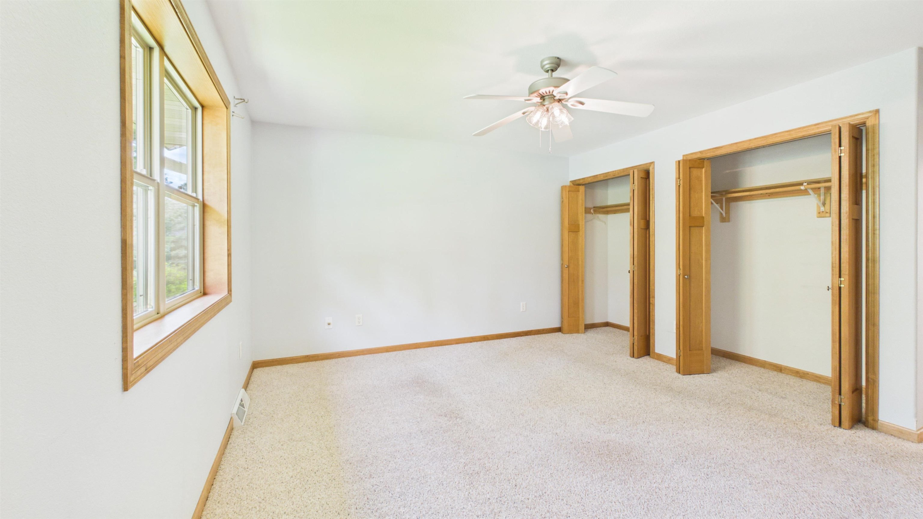 5710 RIPPLING CREEK Drive