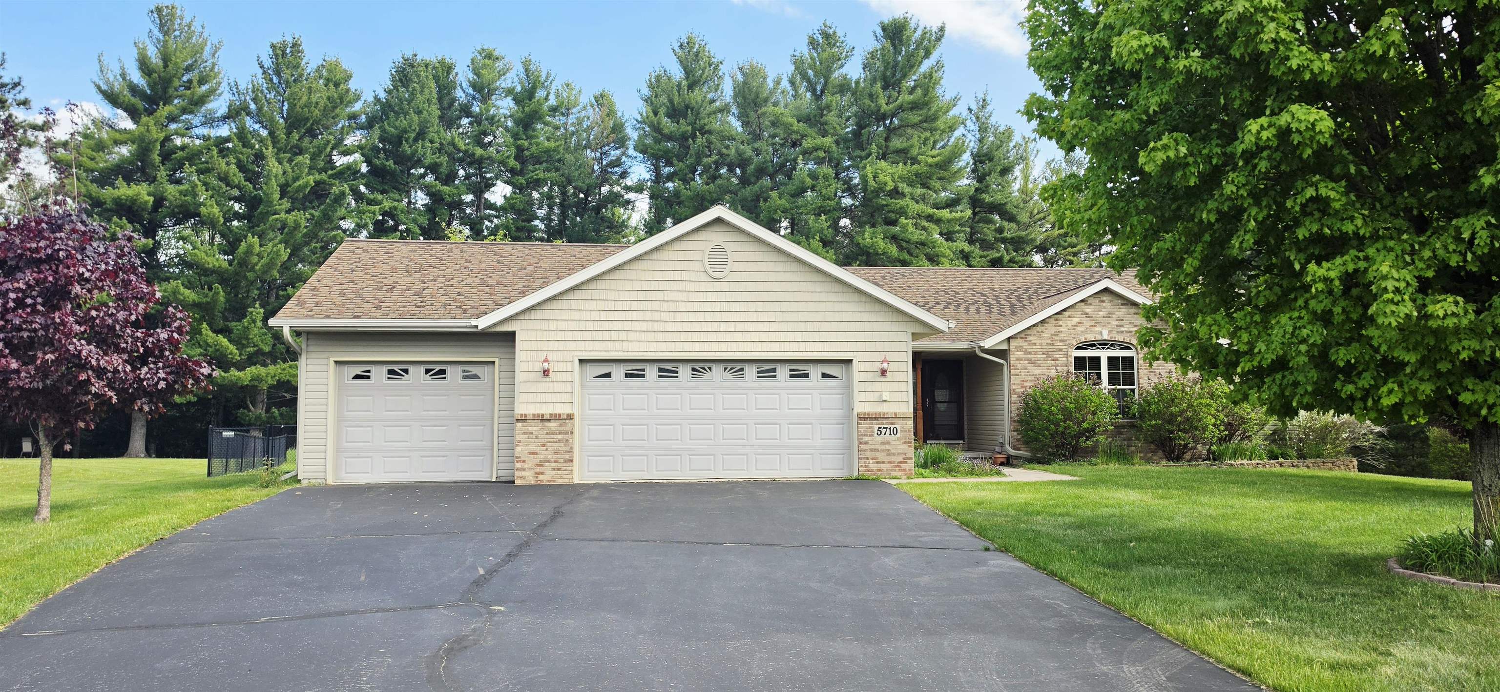 5710 RIPPLING CREEK Drive