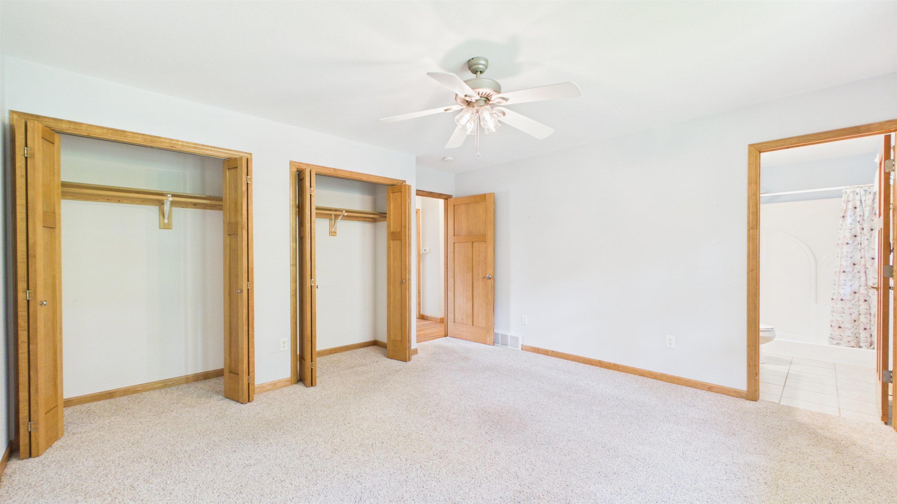 5710 RIPPLING CREEK Drive