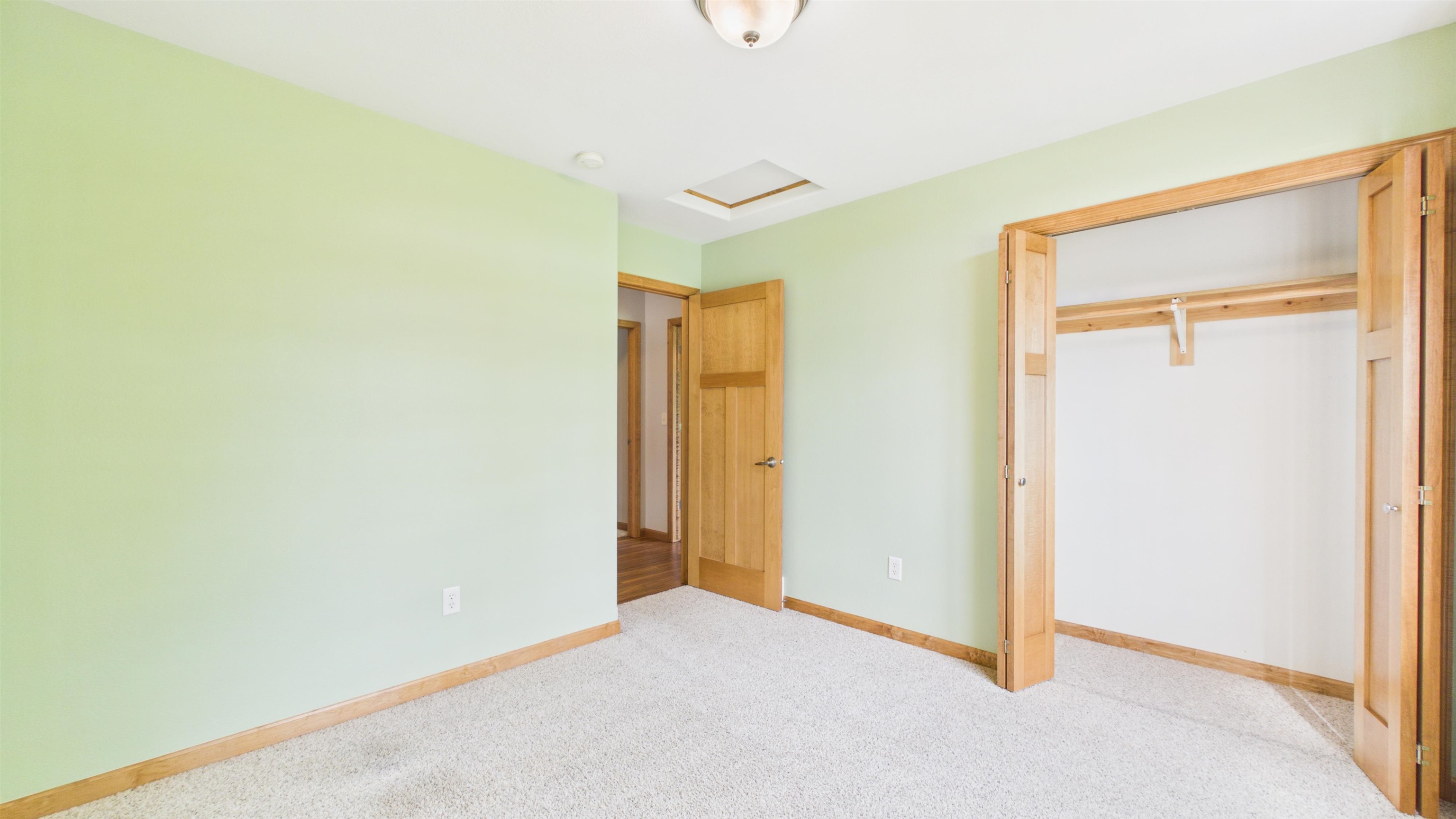 5710 RIPPLING CREEK Drive