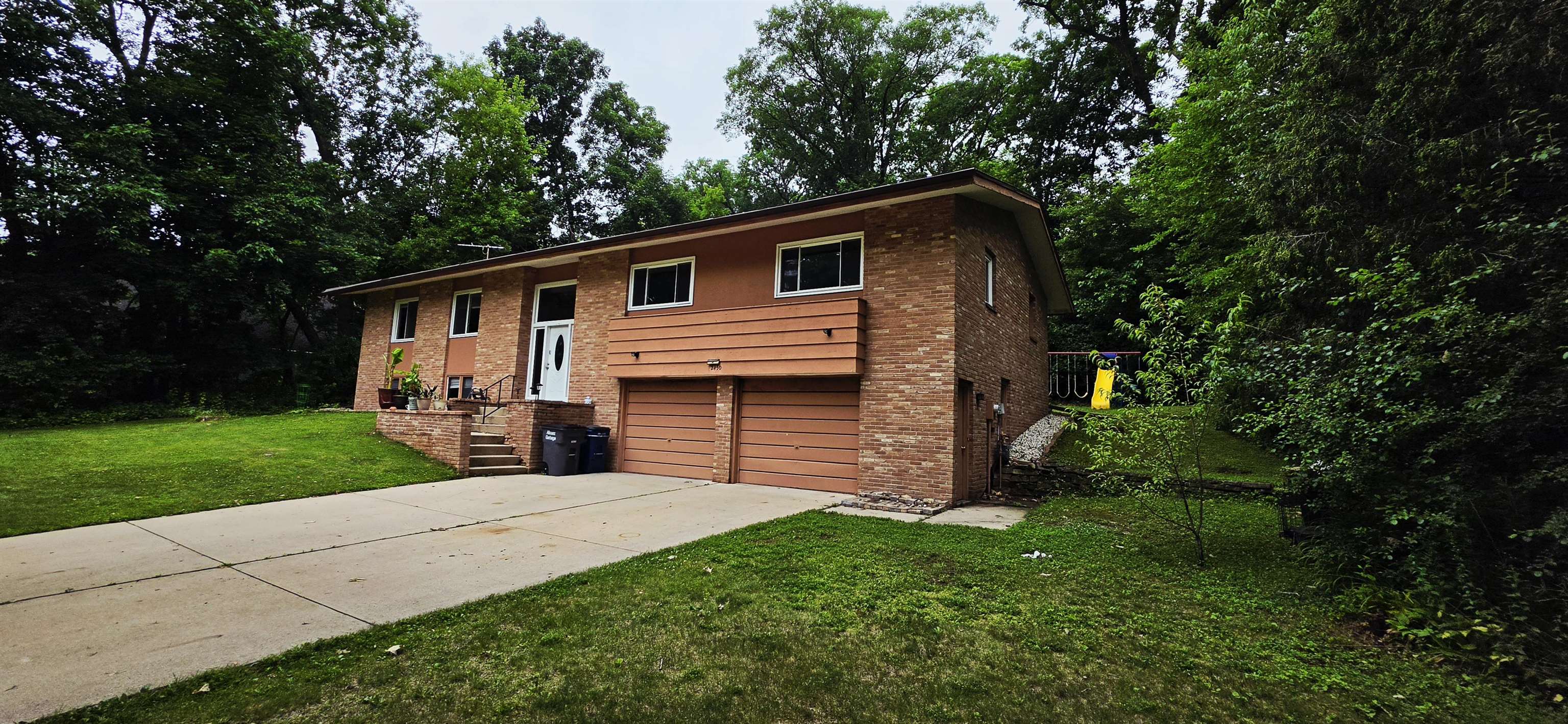 2450 BRENNER Place