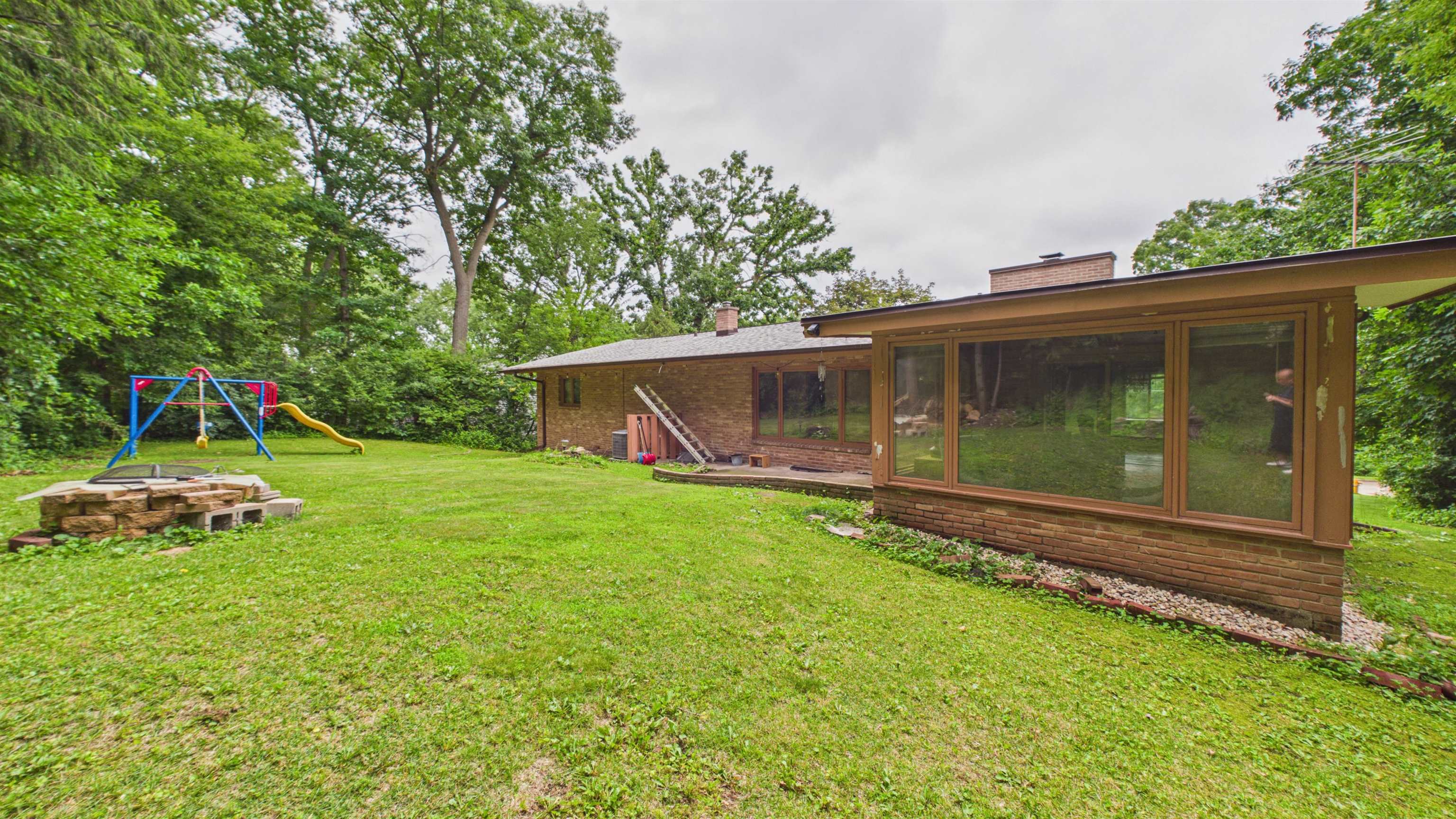 2450 BRENNER Place