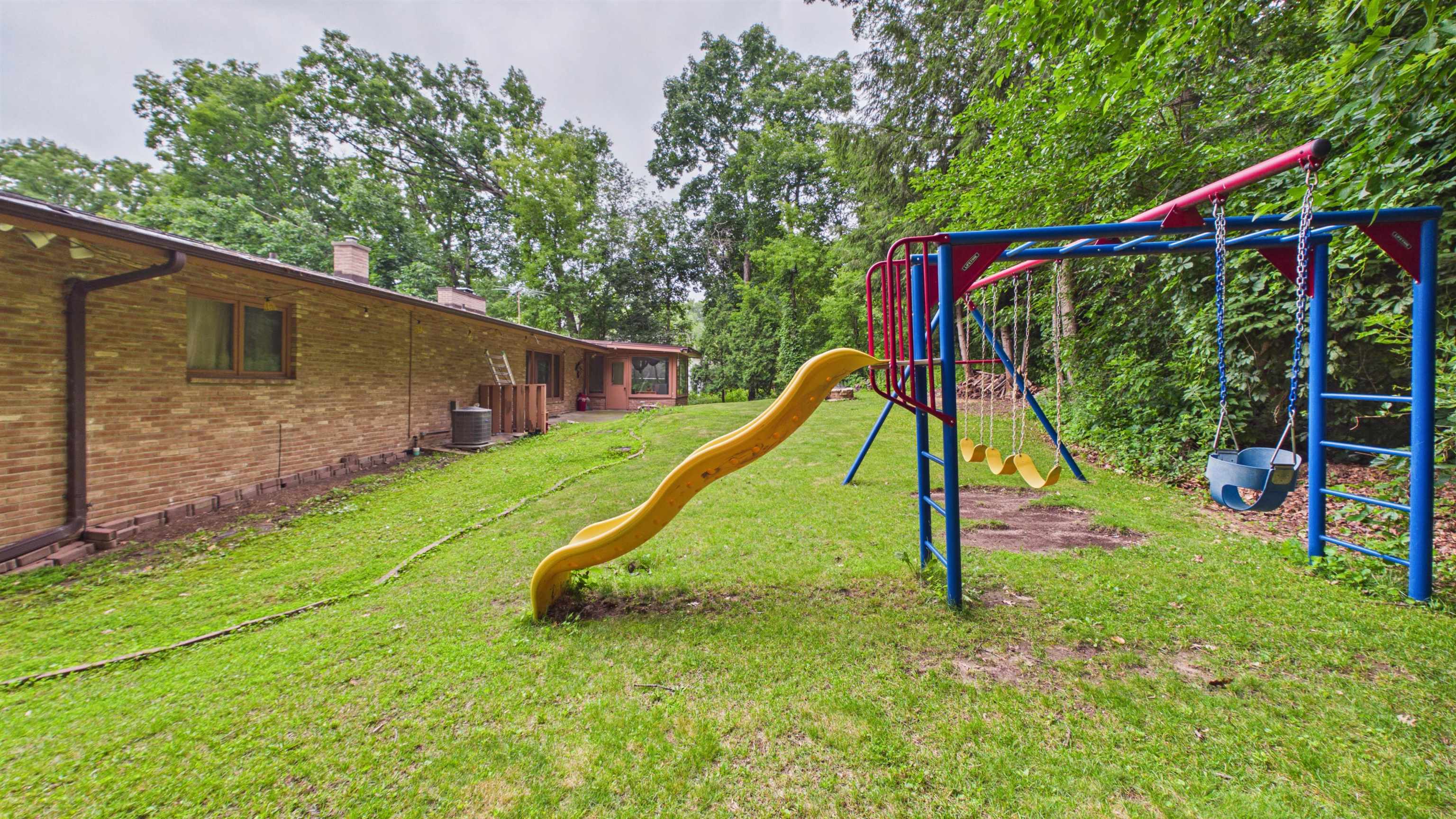 2450 BRENNER Place