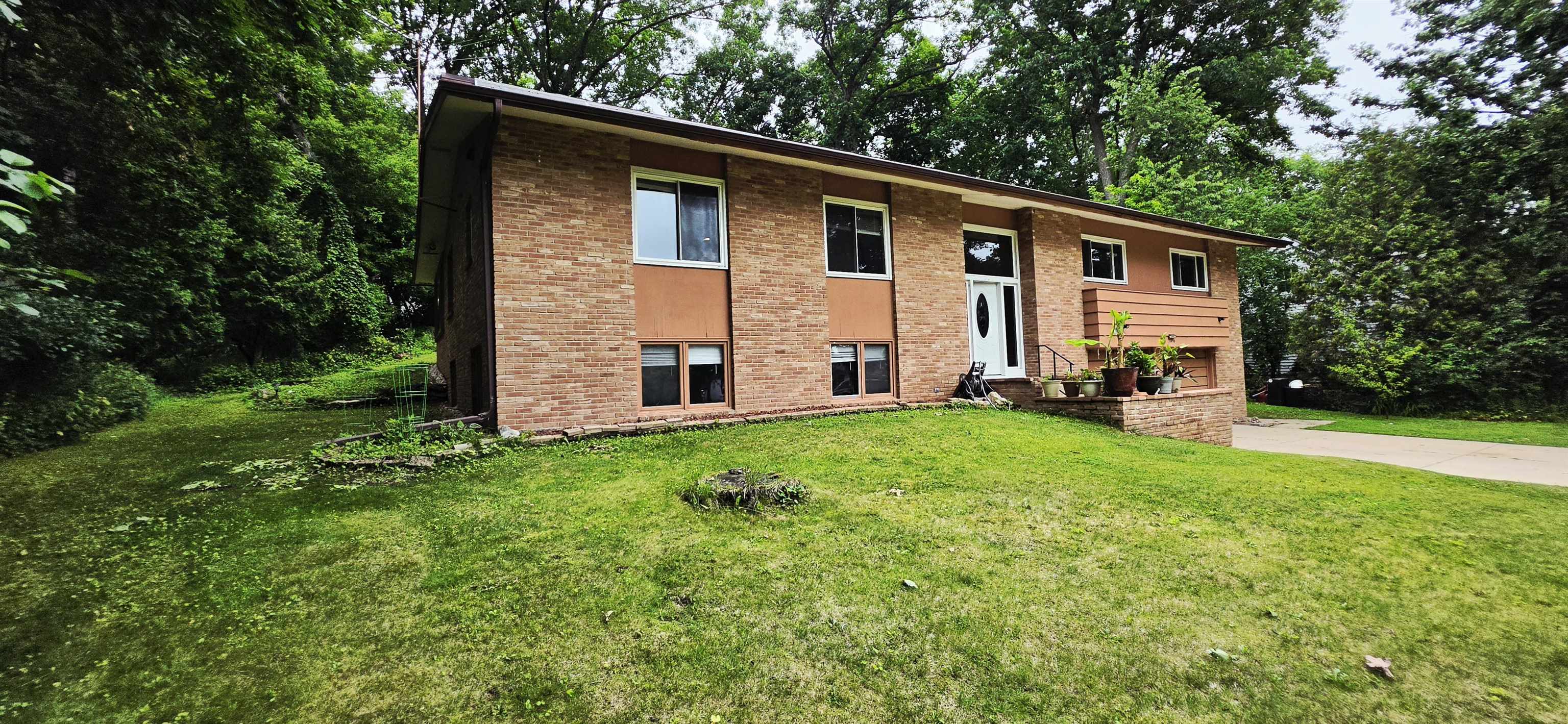 2450 BRENNER Place