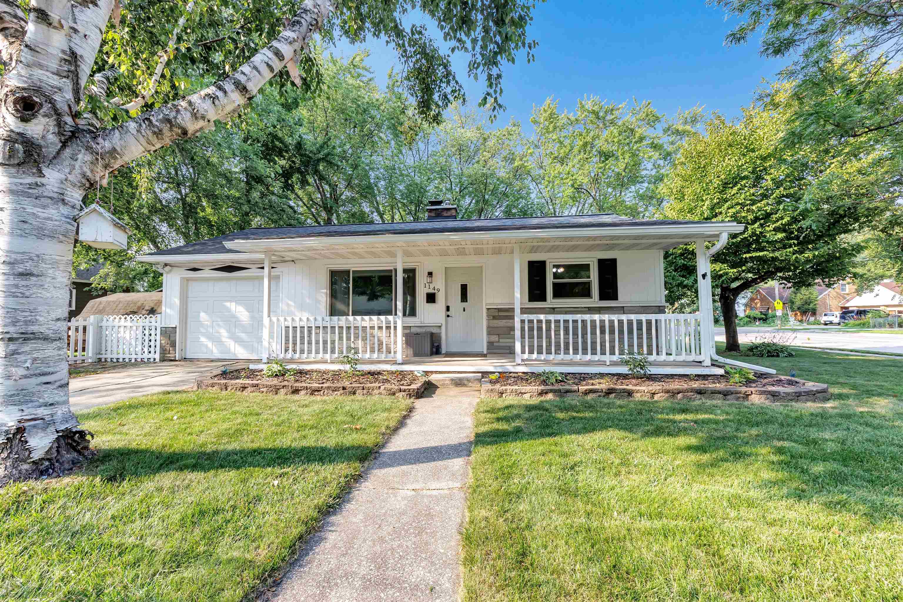 1149 LANGLADE Avenue