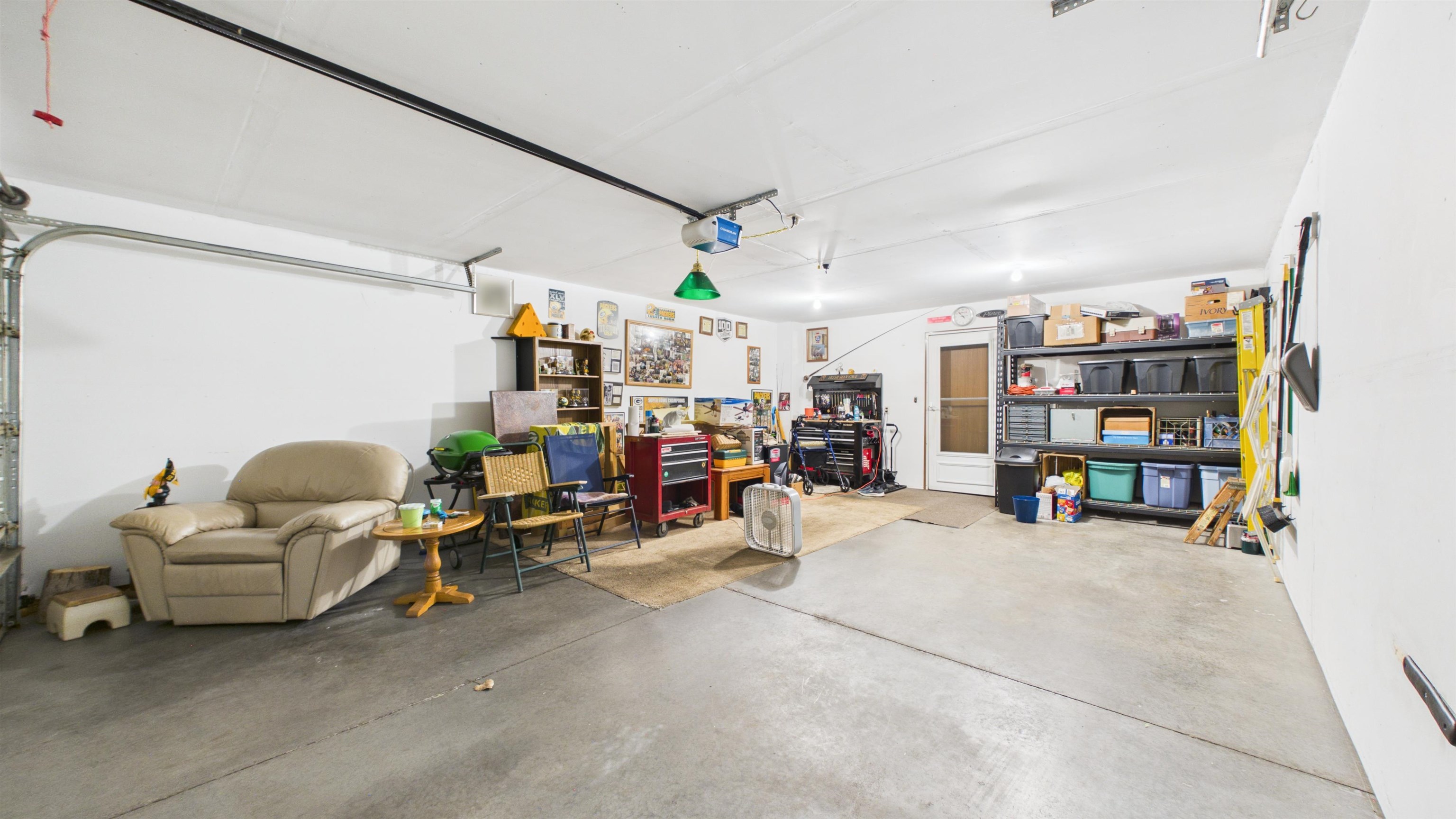 3325 N CASALOMA Drive Unit: 40