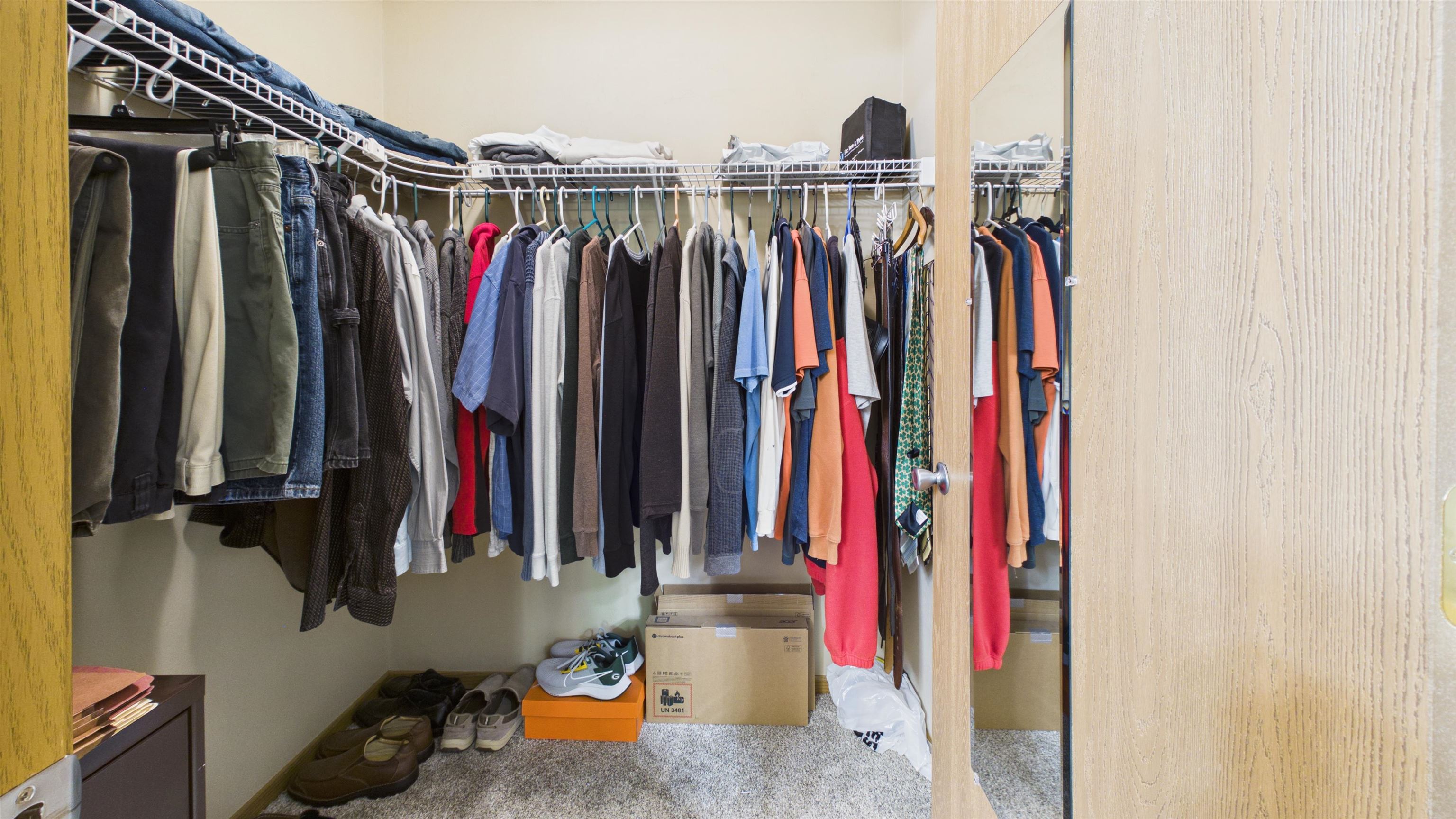 3325 N CASALOMA Drive Unit: 40