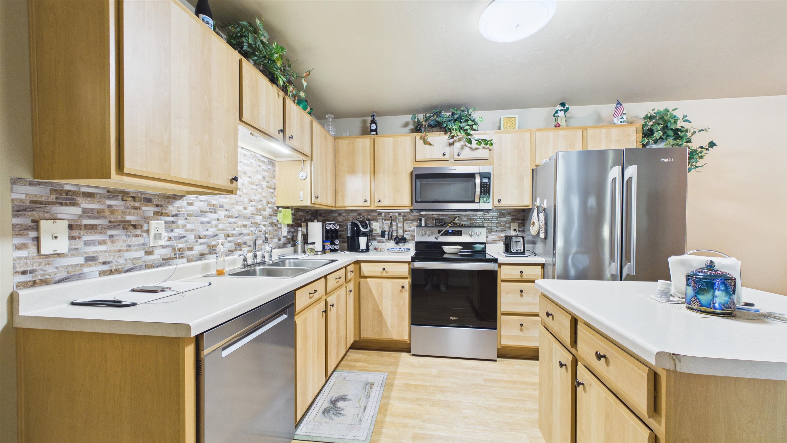 3325 N CASALOMA Drive Unit: 40