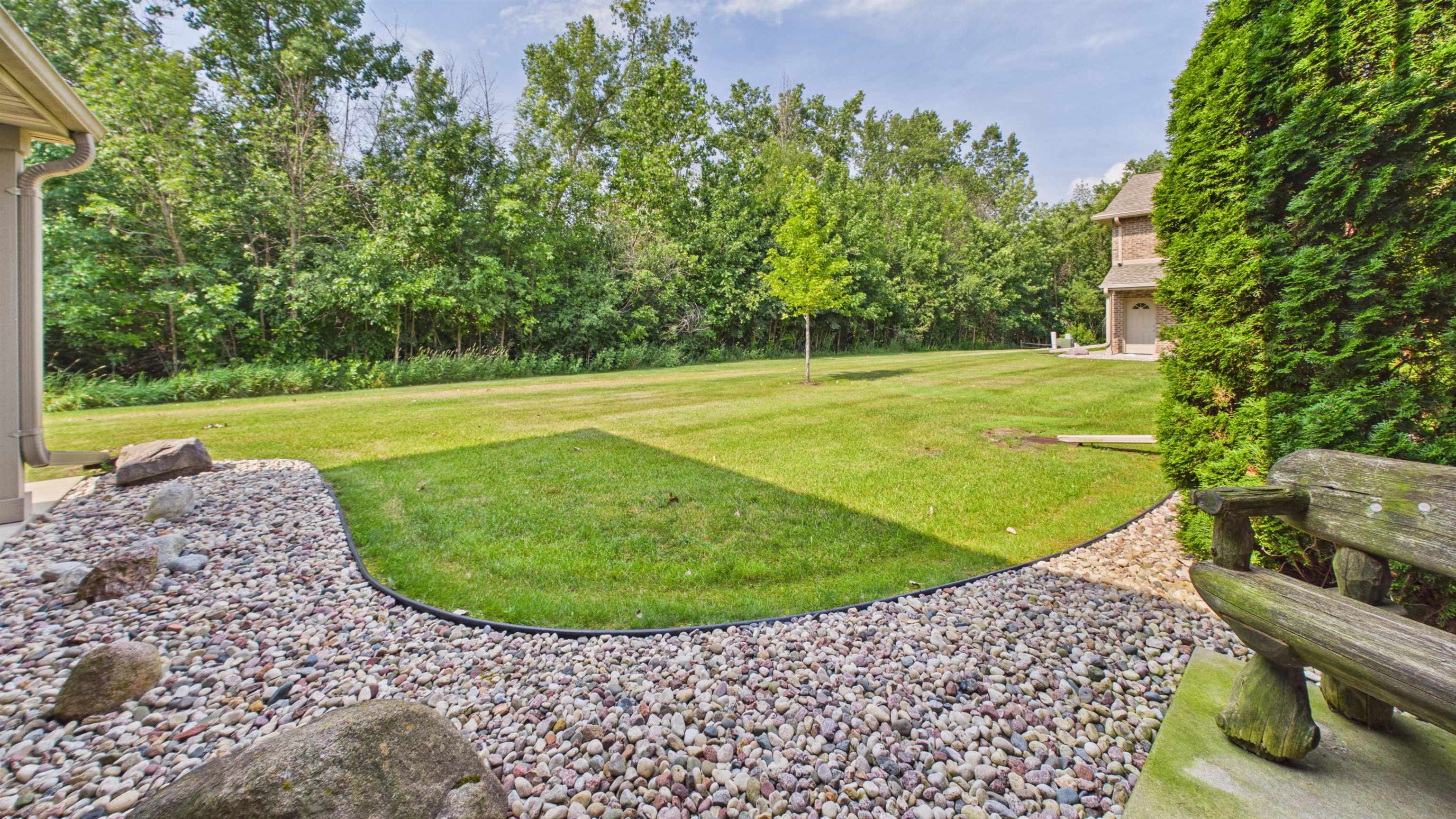 3325 N CASALOMA Drive Unit: 40