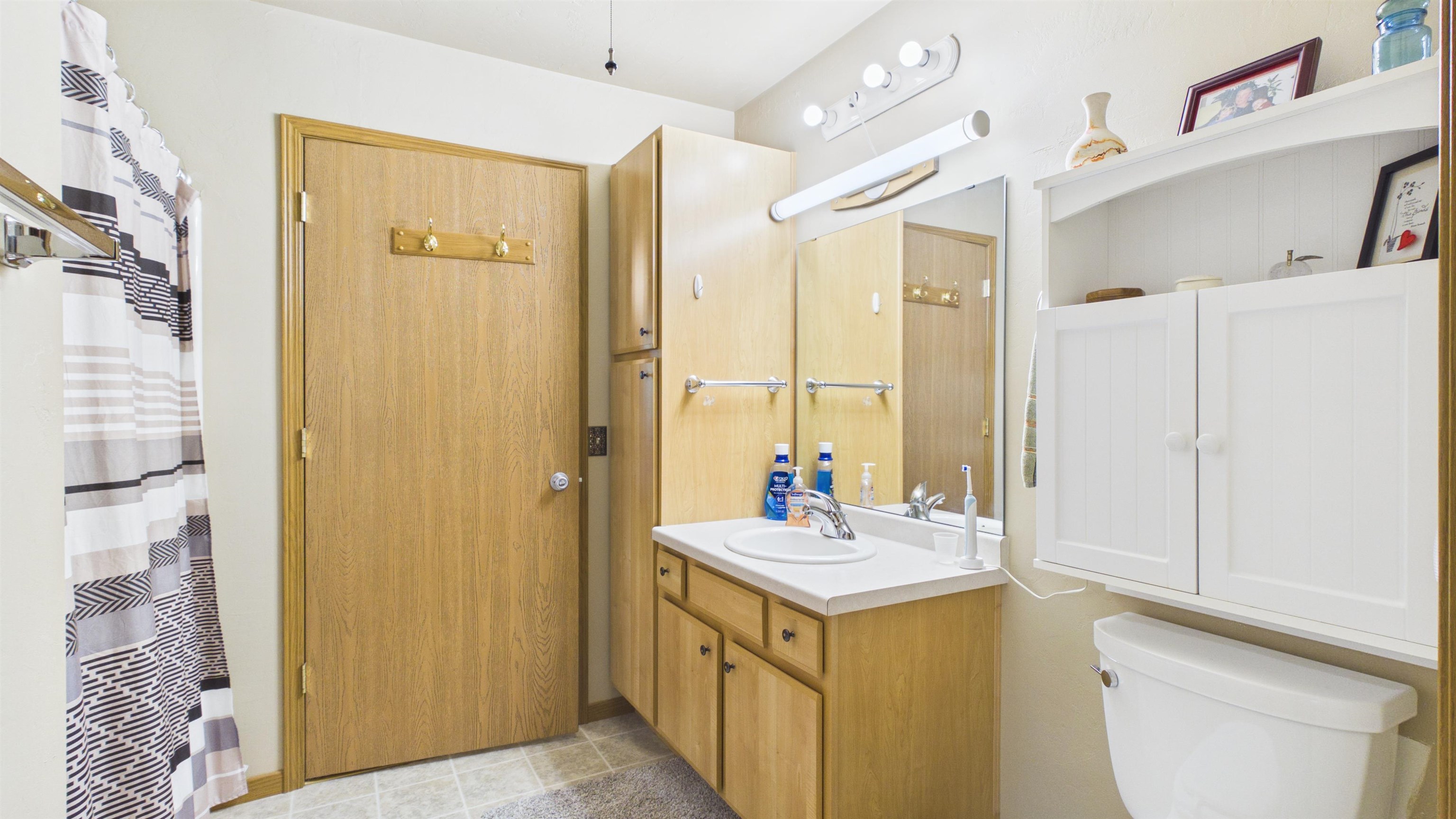 3325 N CASALOMA Drive Unit: 40