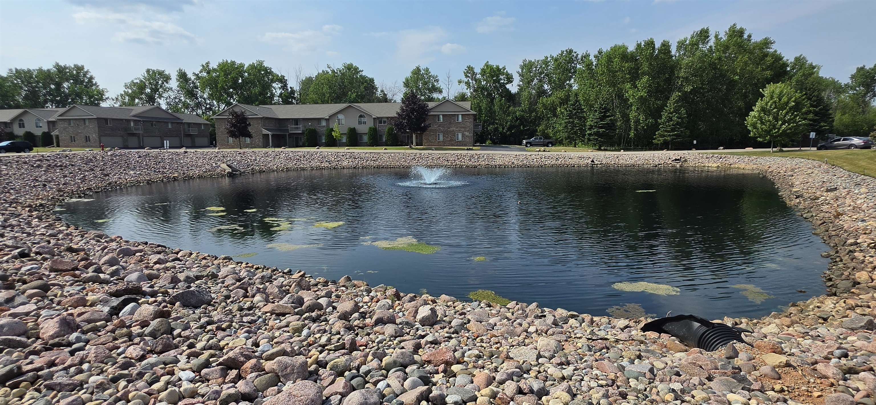 3325 N CASALOMA Drive Unit: 40