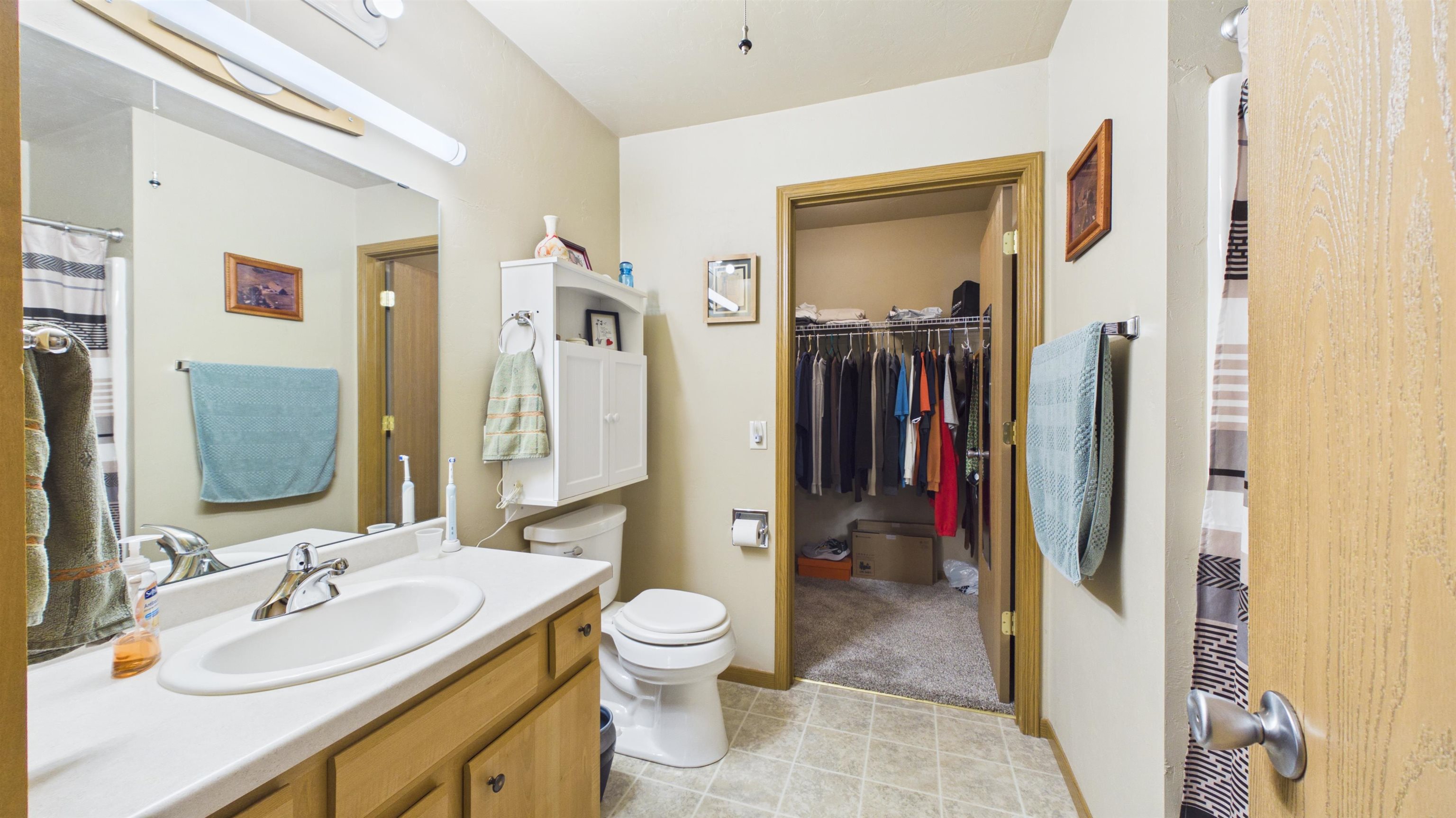 3325 N CASALOMA Drive Unit: 40
