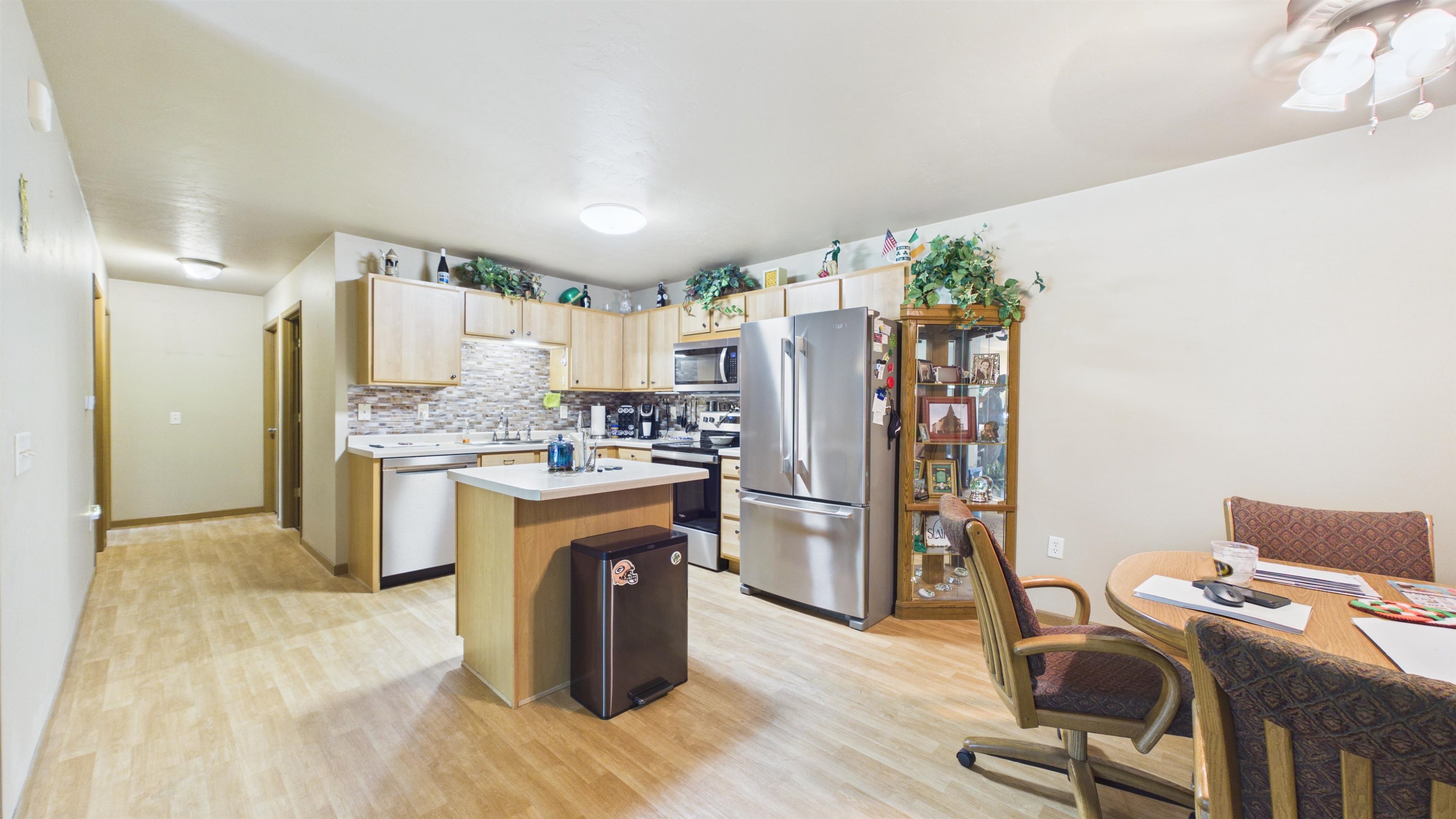 3325 N CASALOMA Drive Unit: 40